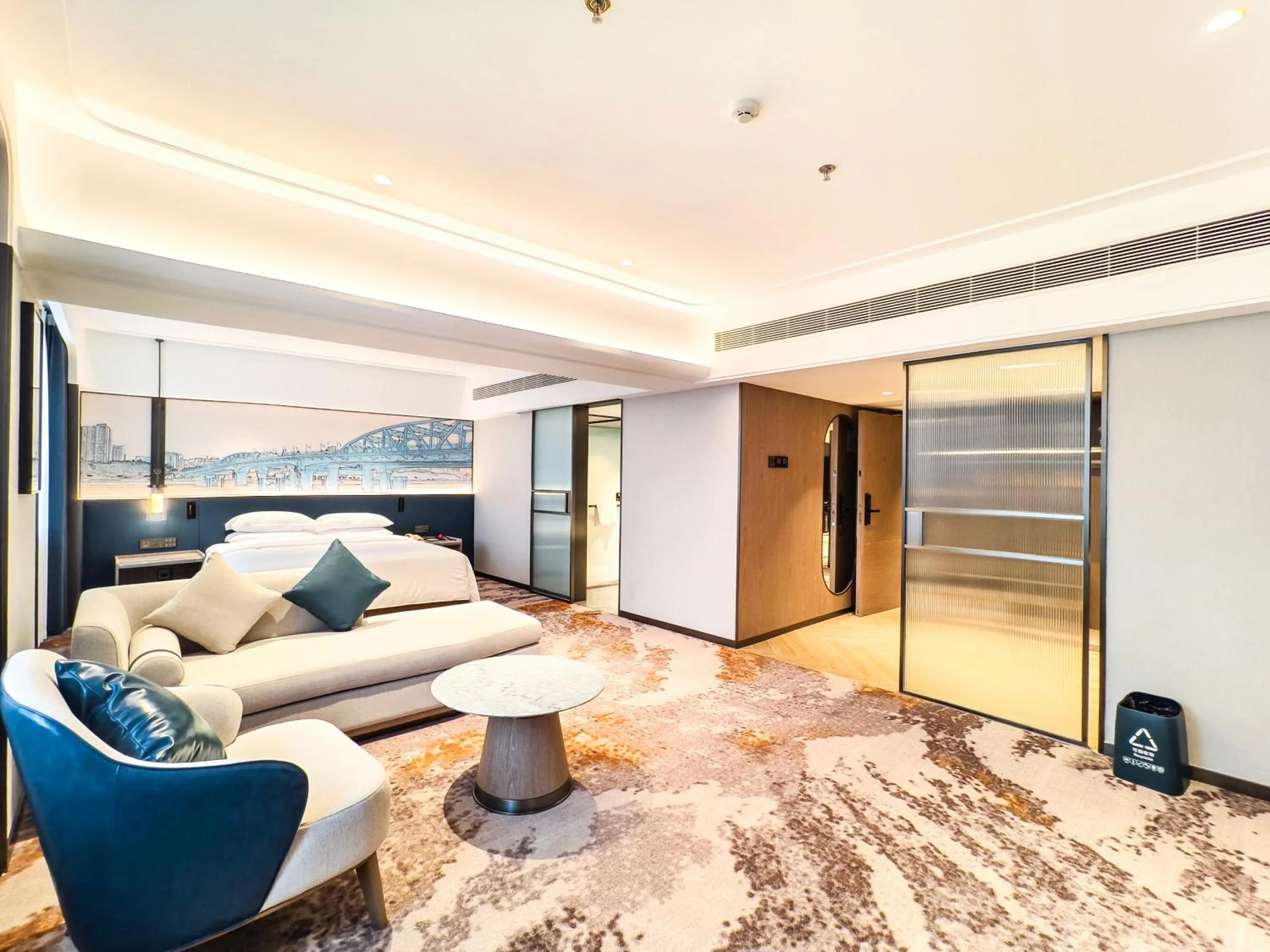 Photo of the whole room, Bed in Hotel Landmark Canton