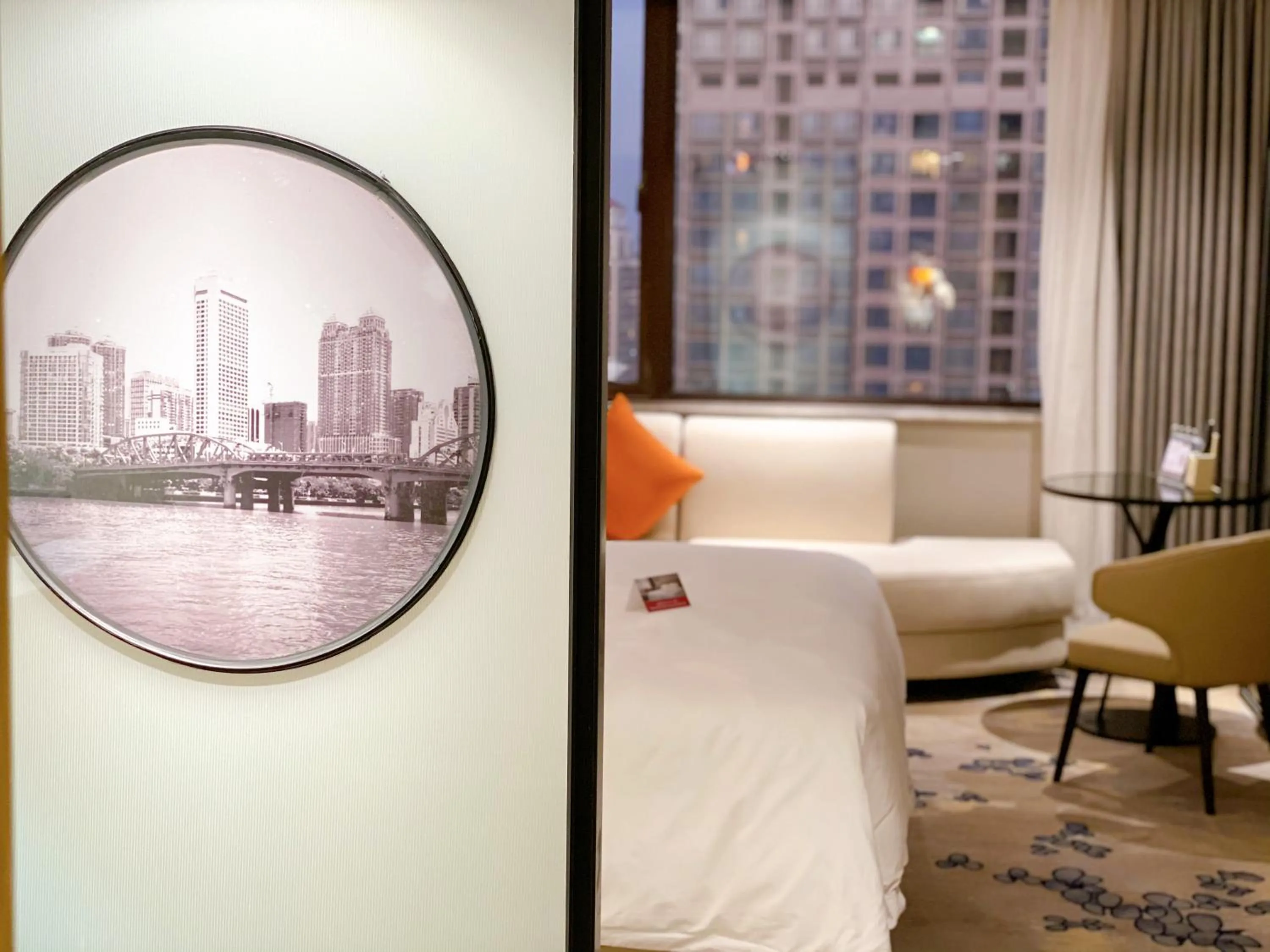 Photo of the whole room in Hotel Landmark Canton