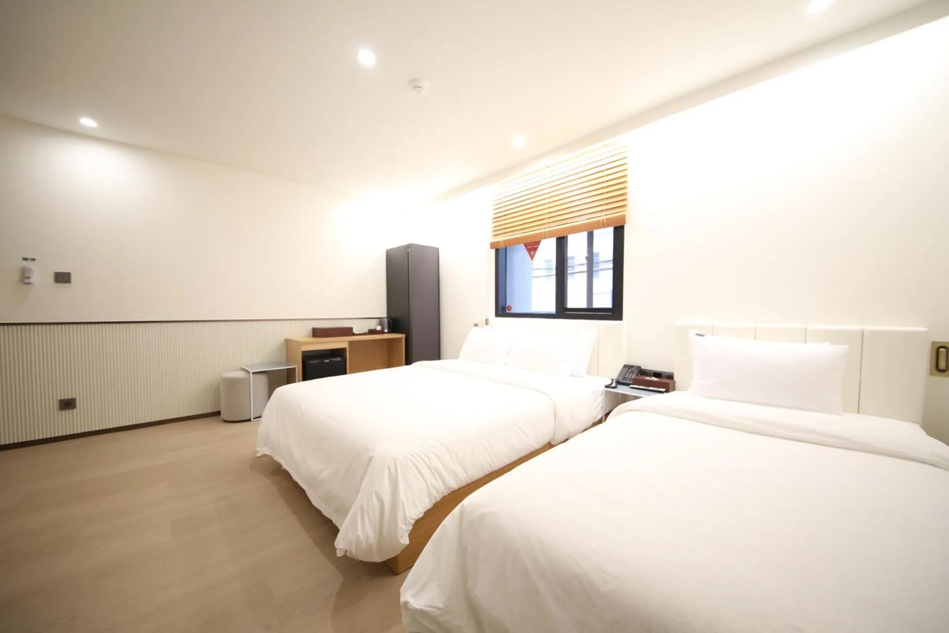 Bed in Busan H-AVENUE Hotel Seomyeon Station