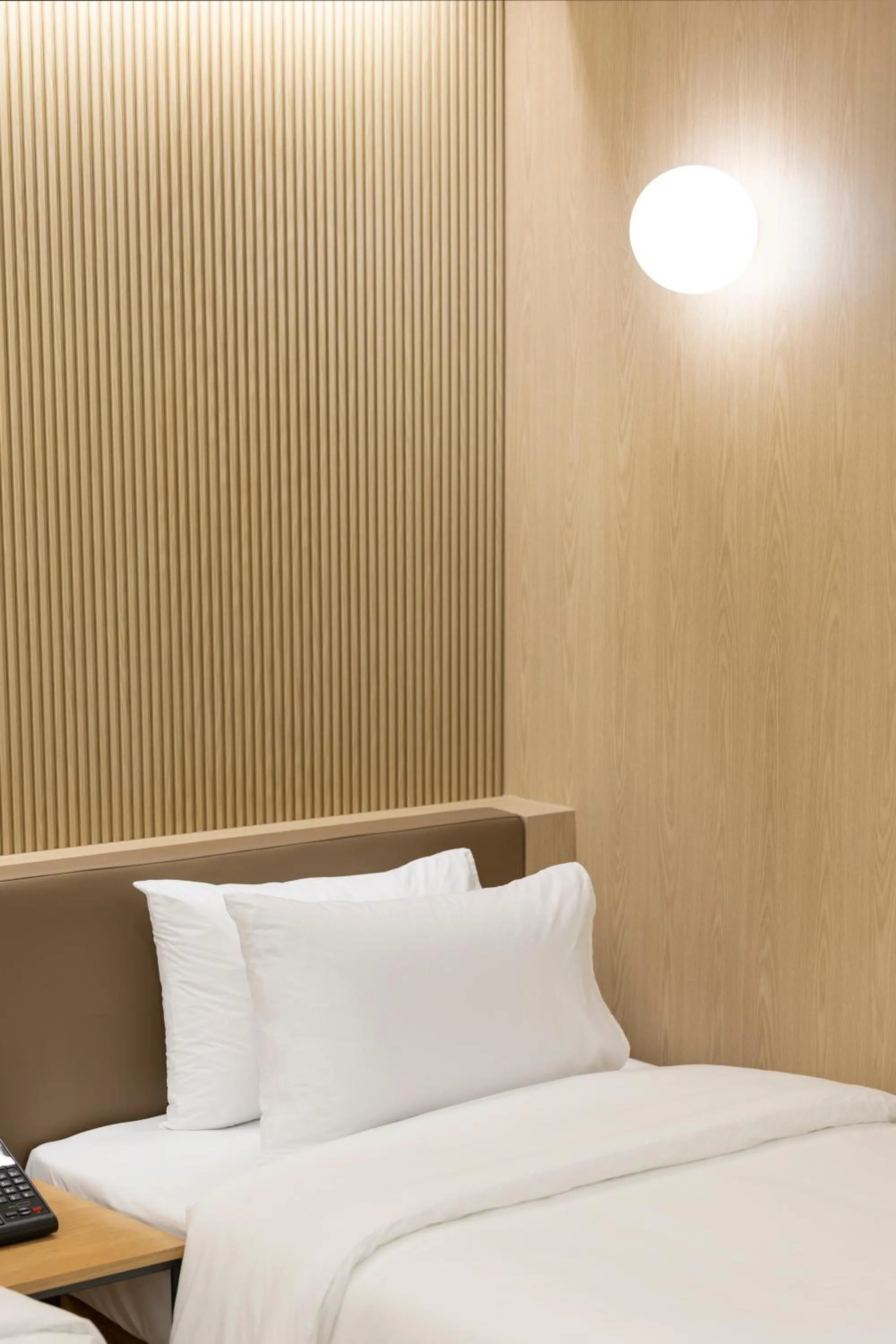 Bedroom, Bed in Busan H-AVENUE Hotel Seomyeon Station