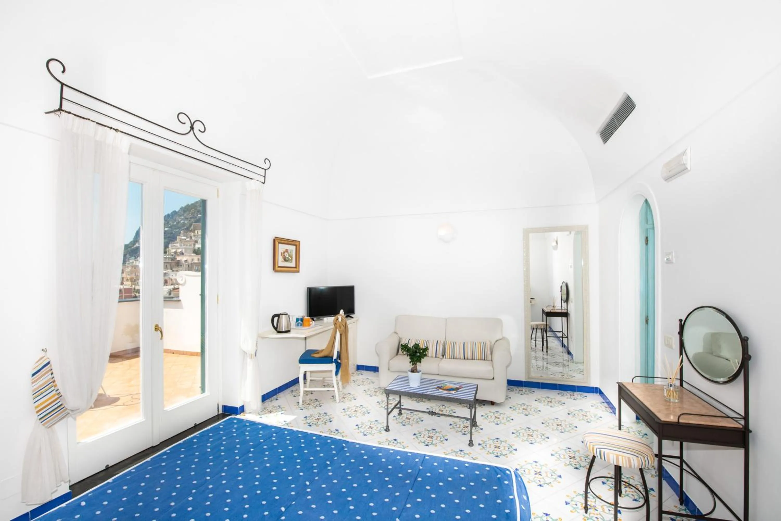 Bed in Alcione Residence