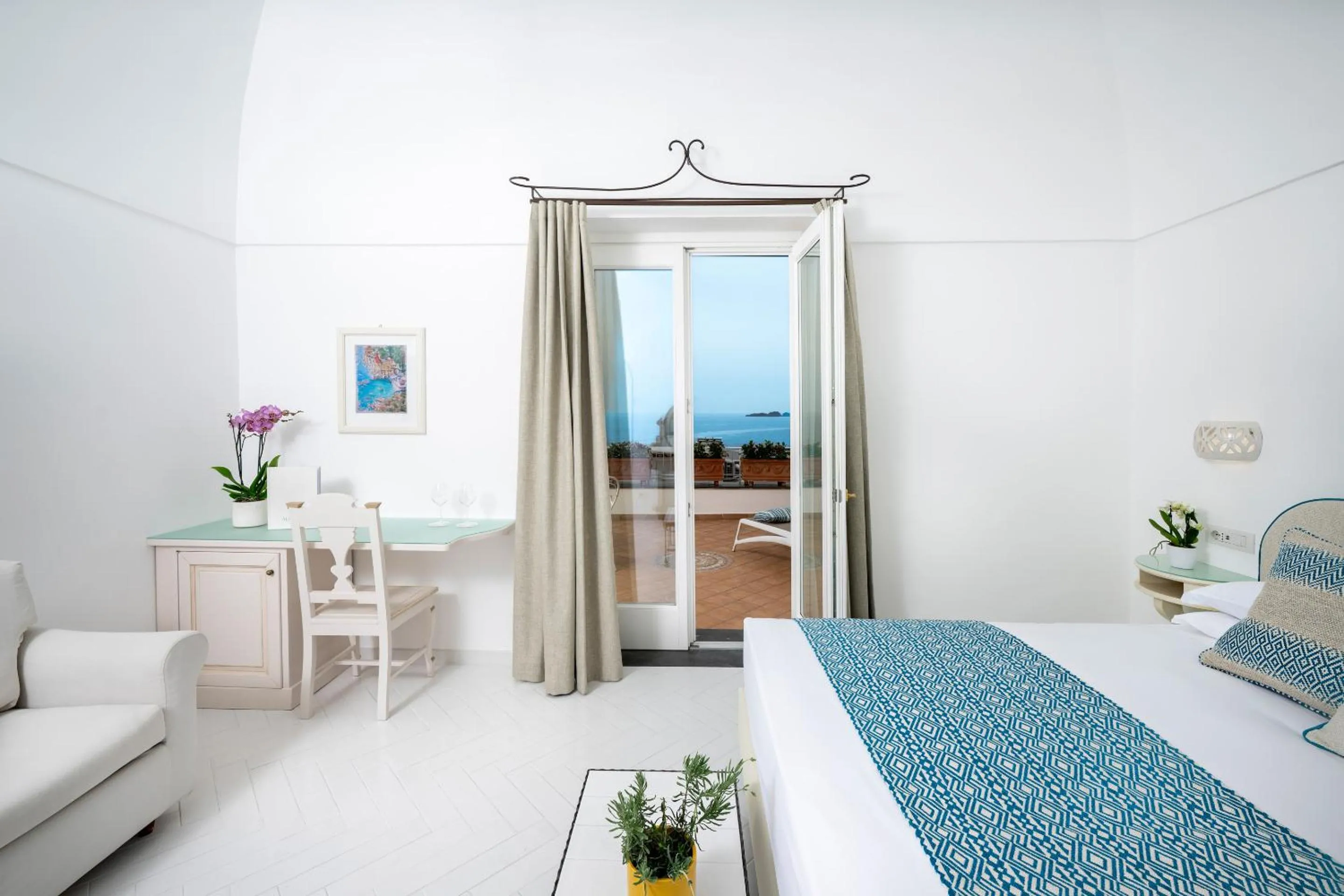 Bed in Alcione Residence