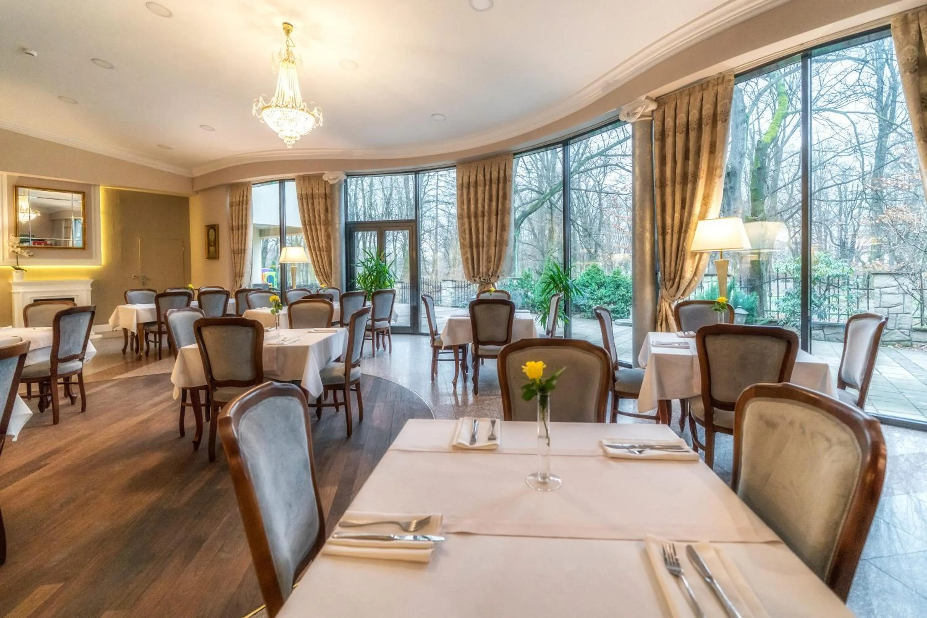 Restaurant/places to eat in Dworek Skawiński