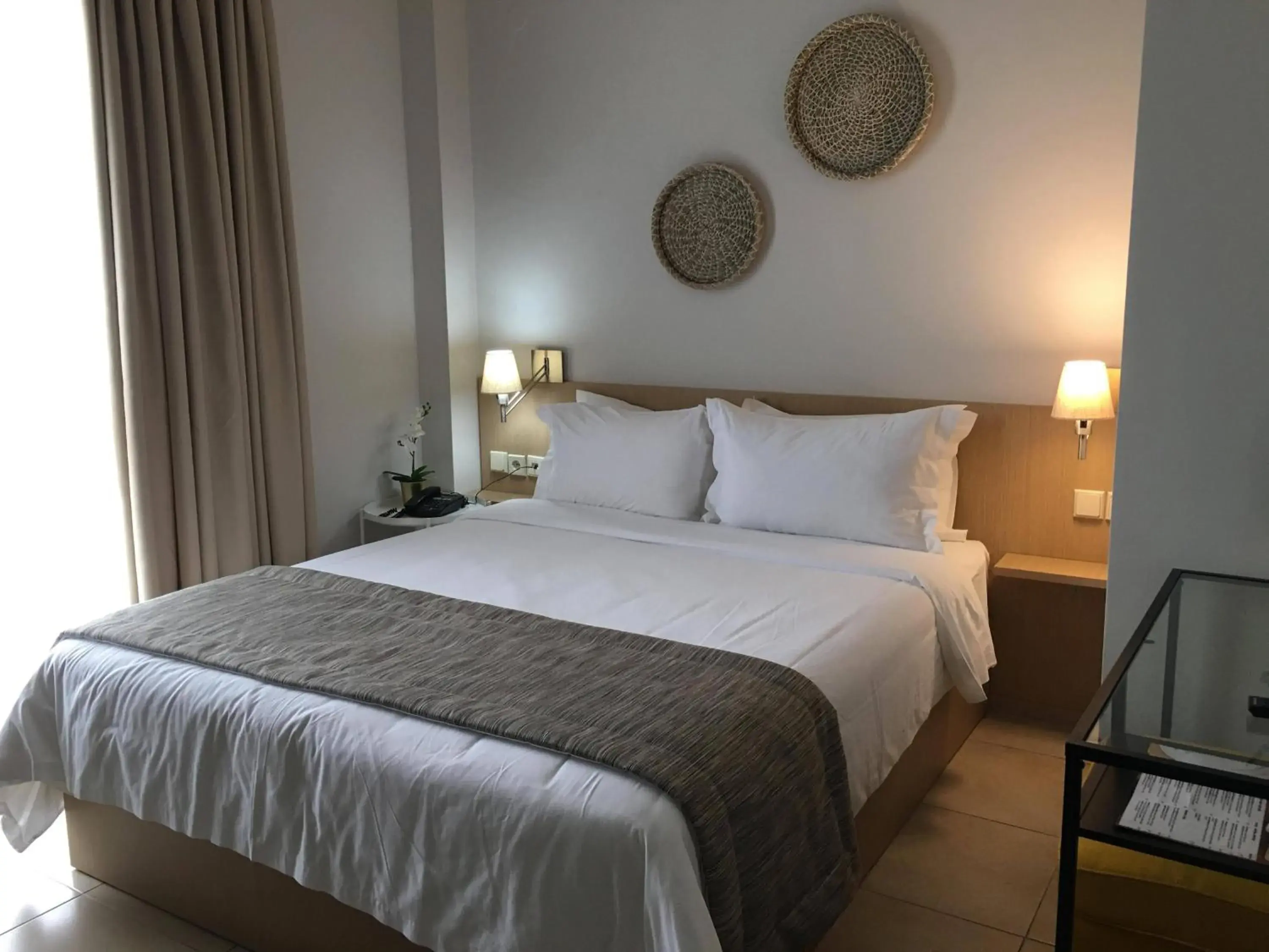 Staff, Bed in Maison Hotel Staff, Bed in Maison Hotel