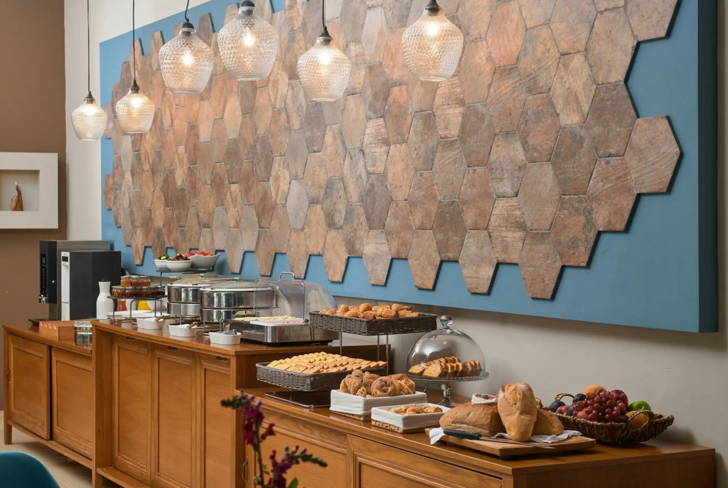 Property building in Maison Hotel Property building in Maison Hotel