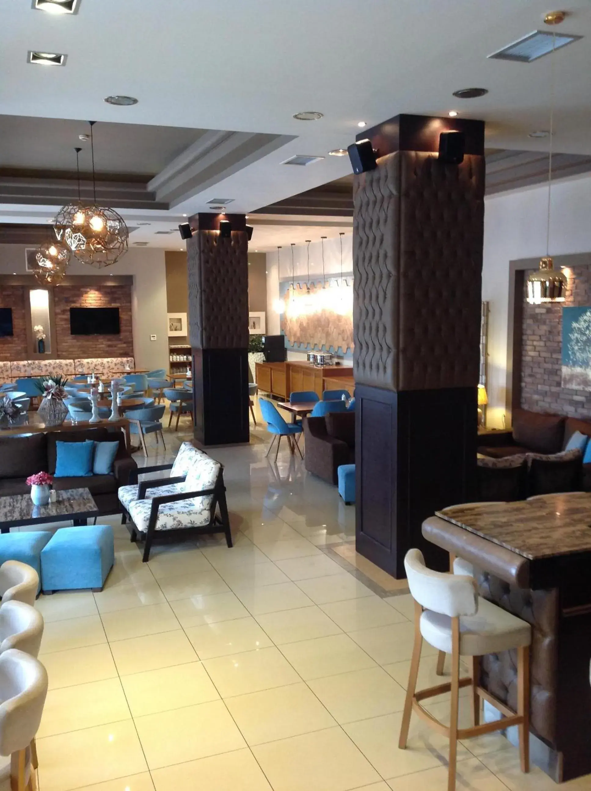 Restaurant/places to eat in Maison Hotel Restaurant/places to eat in Maison Hotel