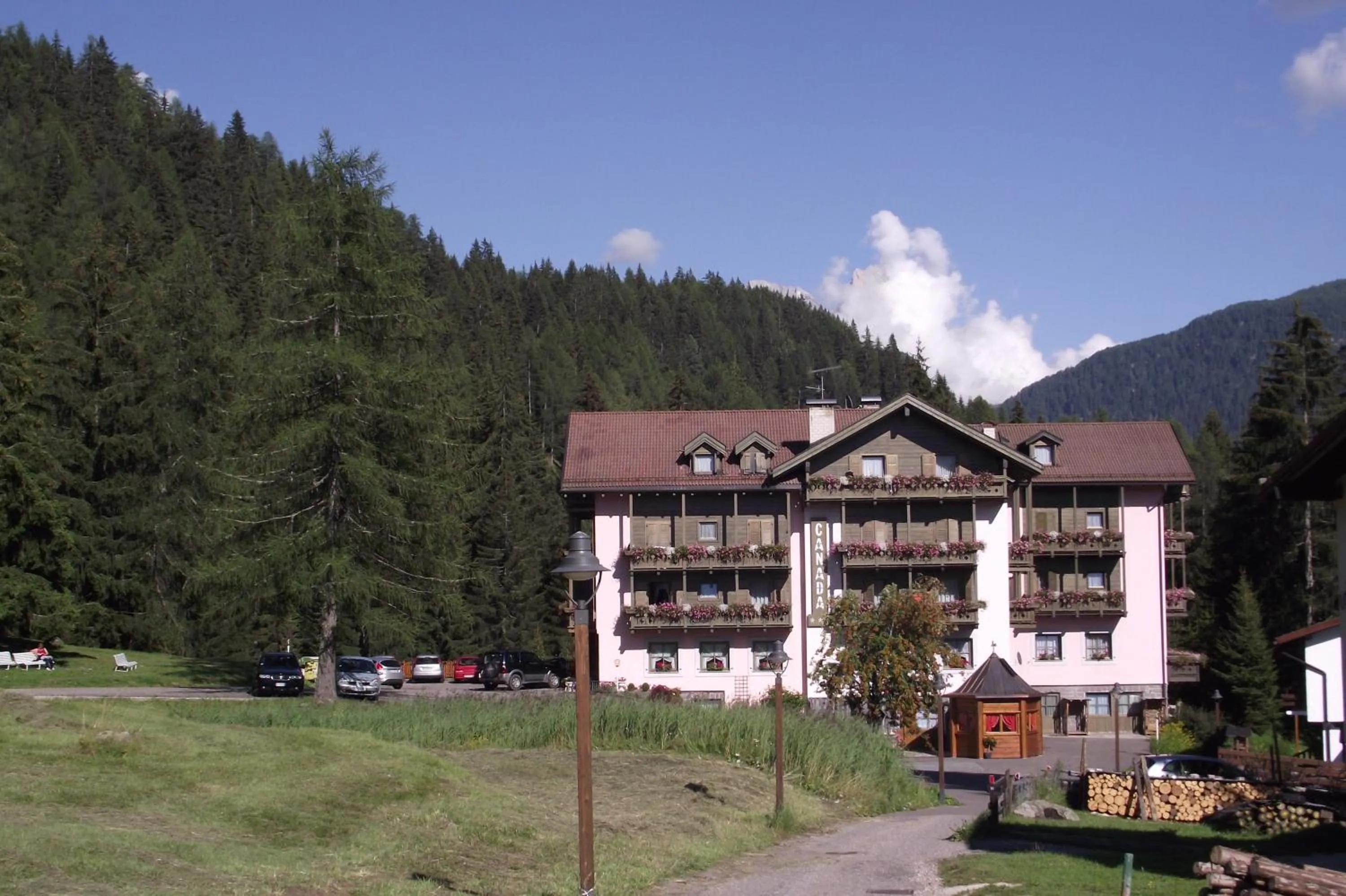 Property building in Hotel Canada