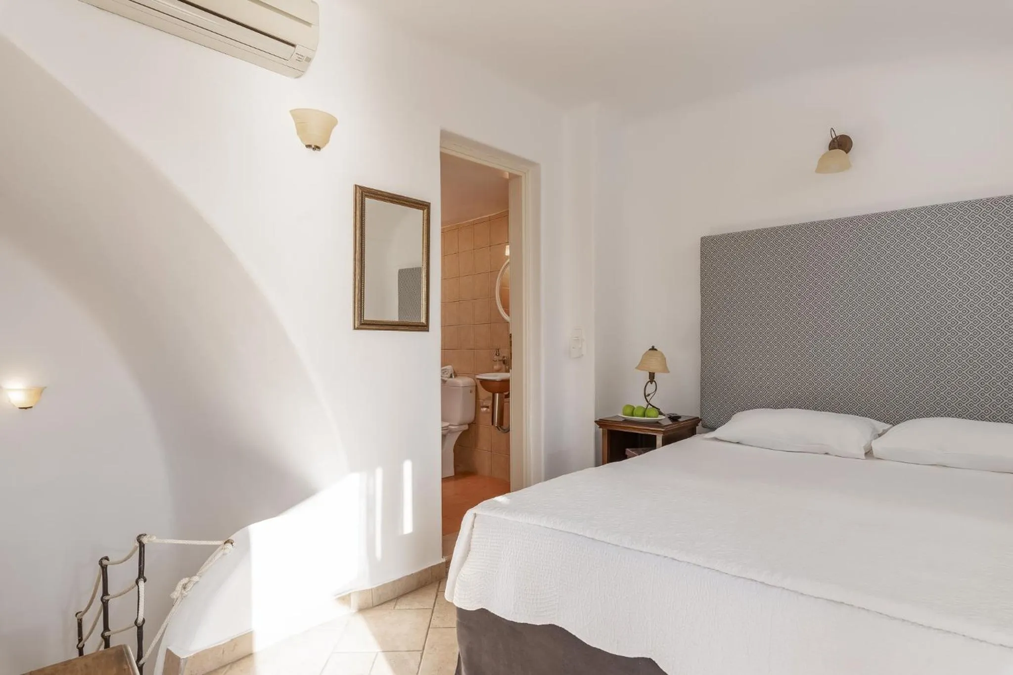 Bedroom, Bed in Mirabo Villas