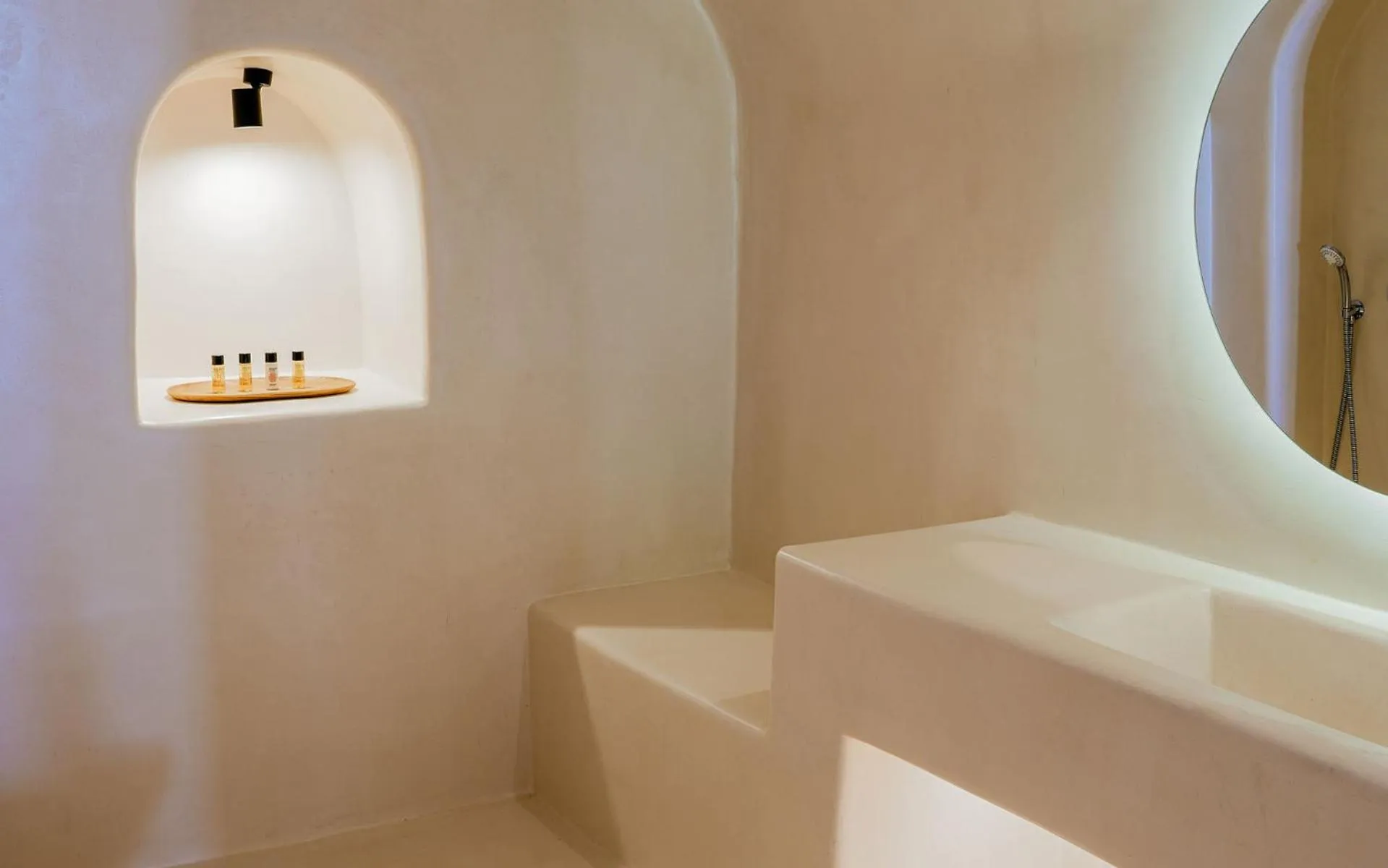 Property building in Mirabo Villas