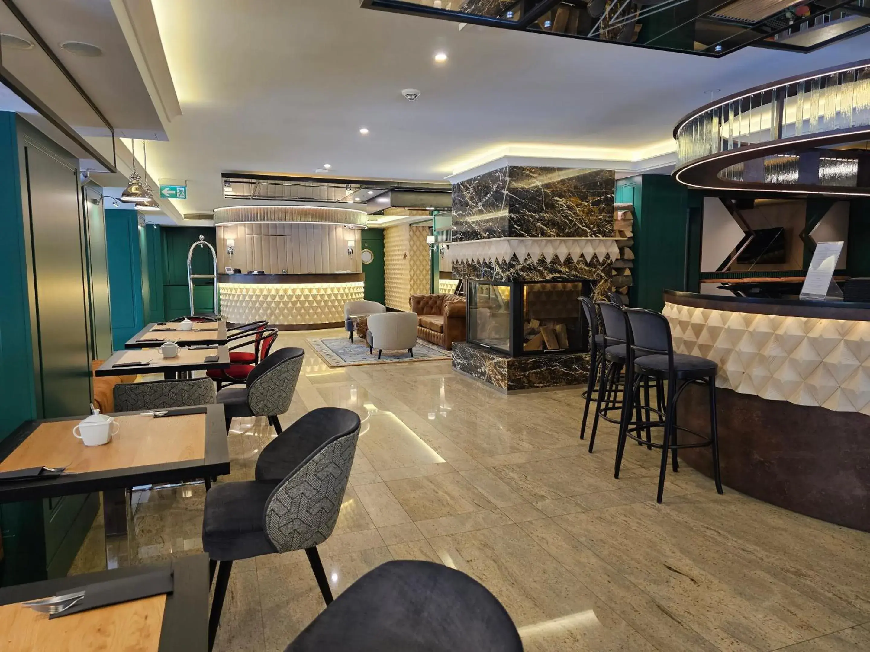 Lobby or reception in Rysy Boutique Hotel Lobby or reception in Rysy Boutique Hotel