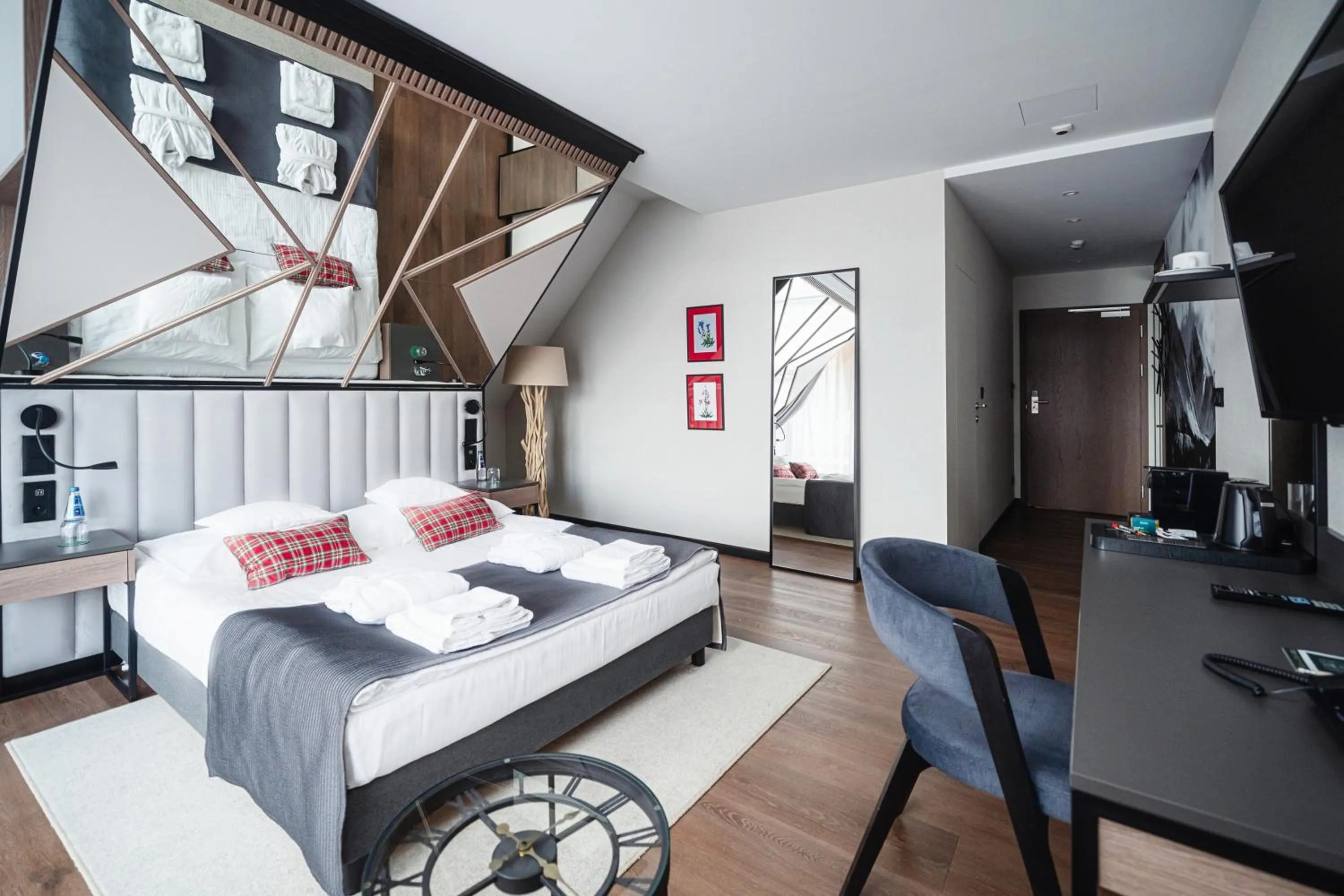 Photo of the whole room, Bed in Rysy Boutique Hotel