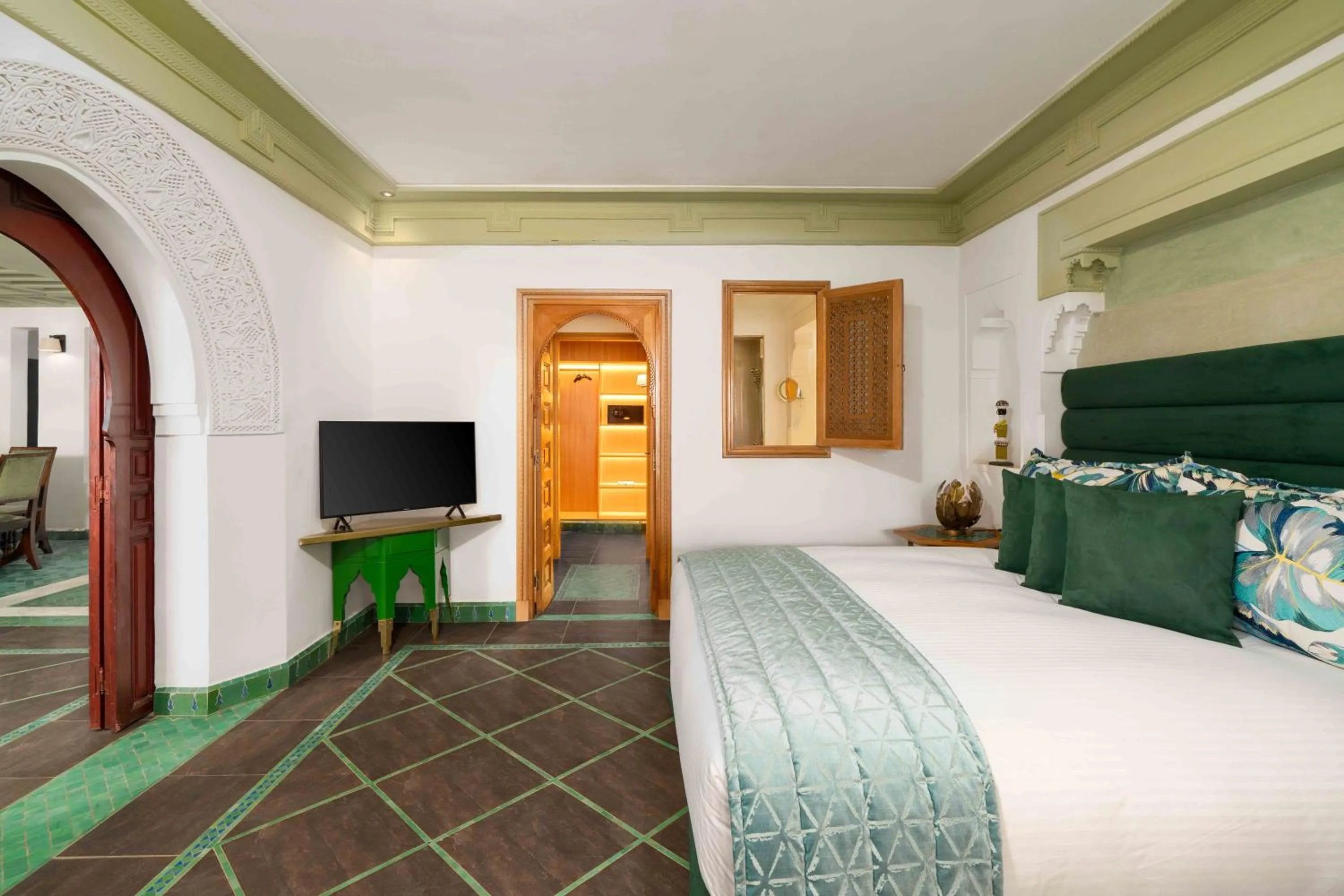 Photo of the whole room, Bed in Jaal Riad Resort