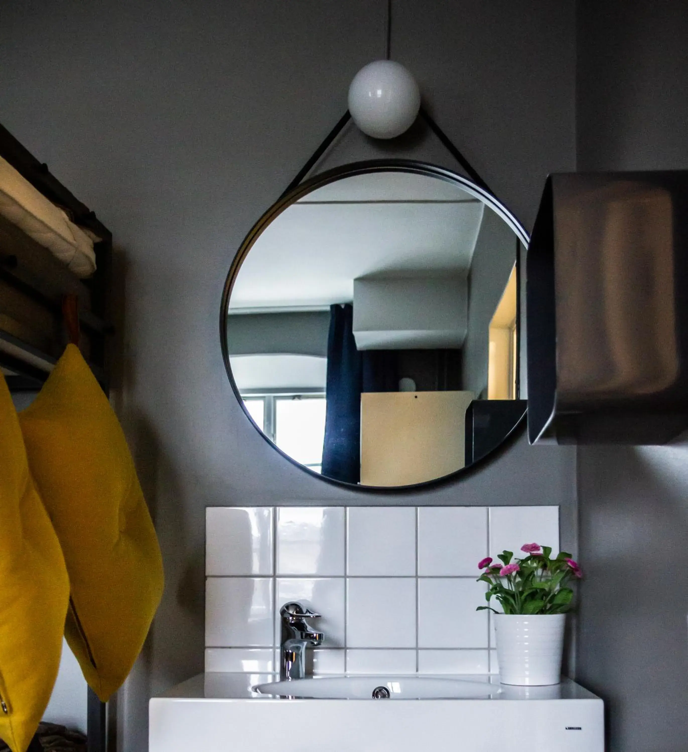 Photo of the whole room in STF Stockholm Skeppsholmen Vandrarhem Photo of the whole room in STF Stockholm Skeppsholmen Vandrarhem