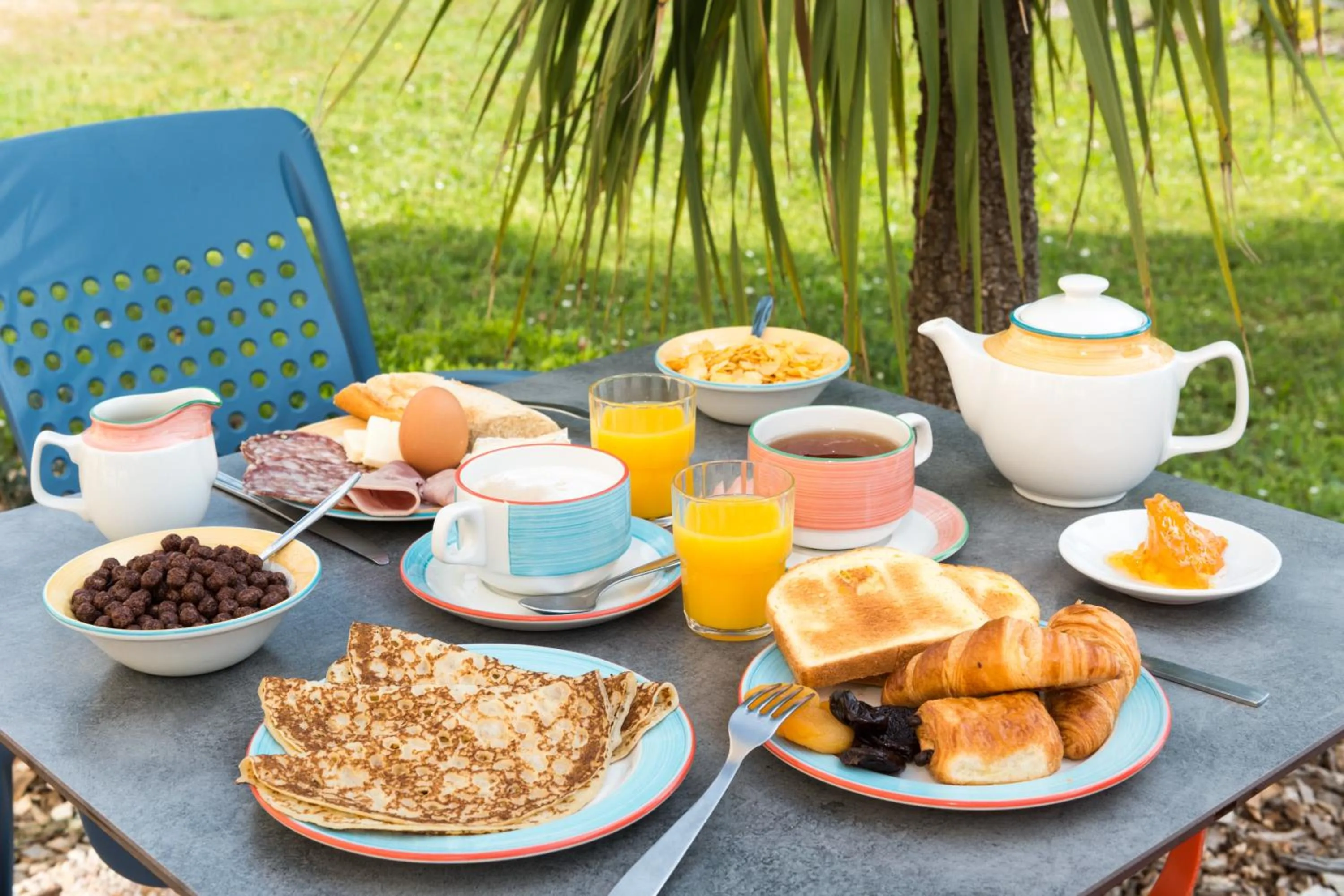 Breakfast in The Originals City, Hôtel La Belle Étape, Brignoles