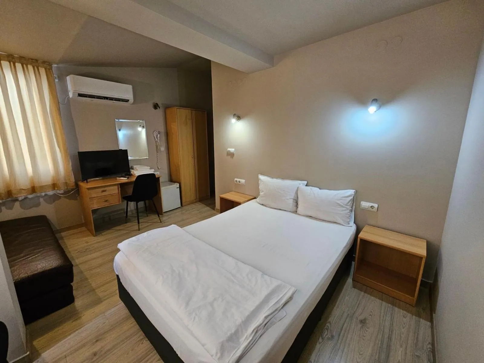 Bed in Hotel Racic Self-Check In