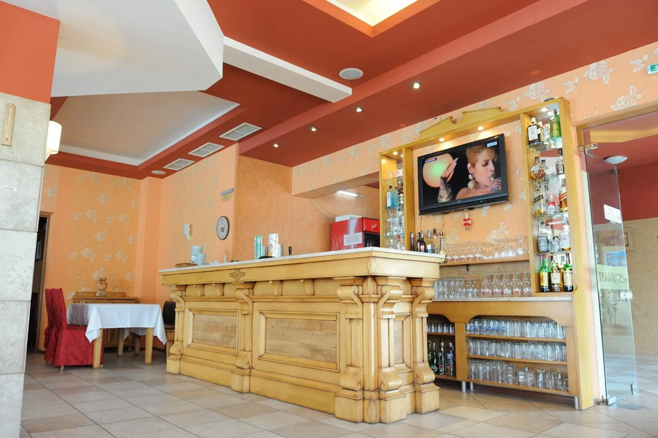 Communal lounge/ TV room in Hotel Racic Self-Check In