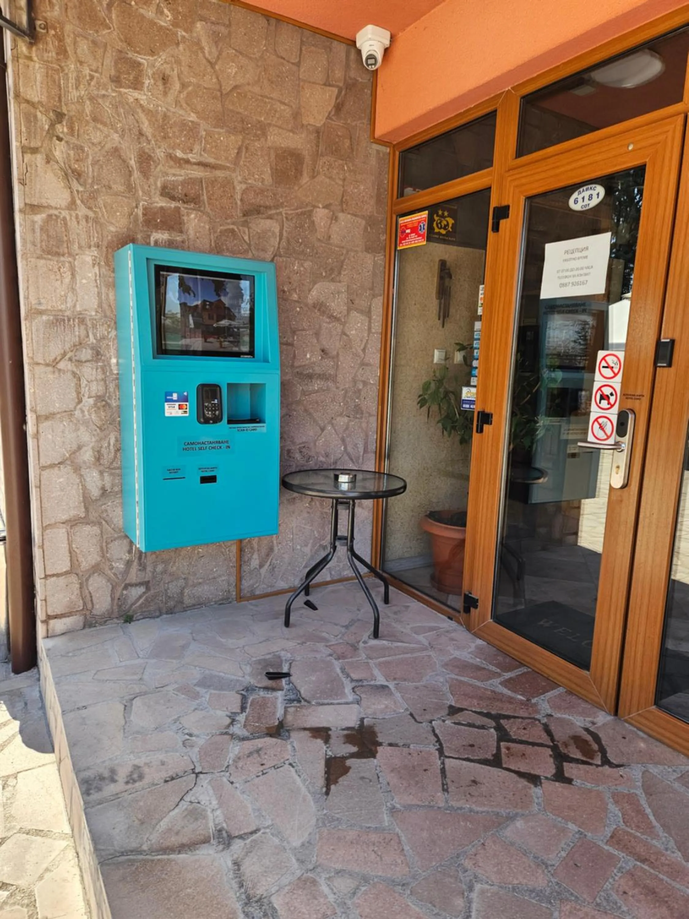 Property building in Hotel Racic Self-Check In