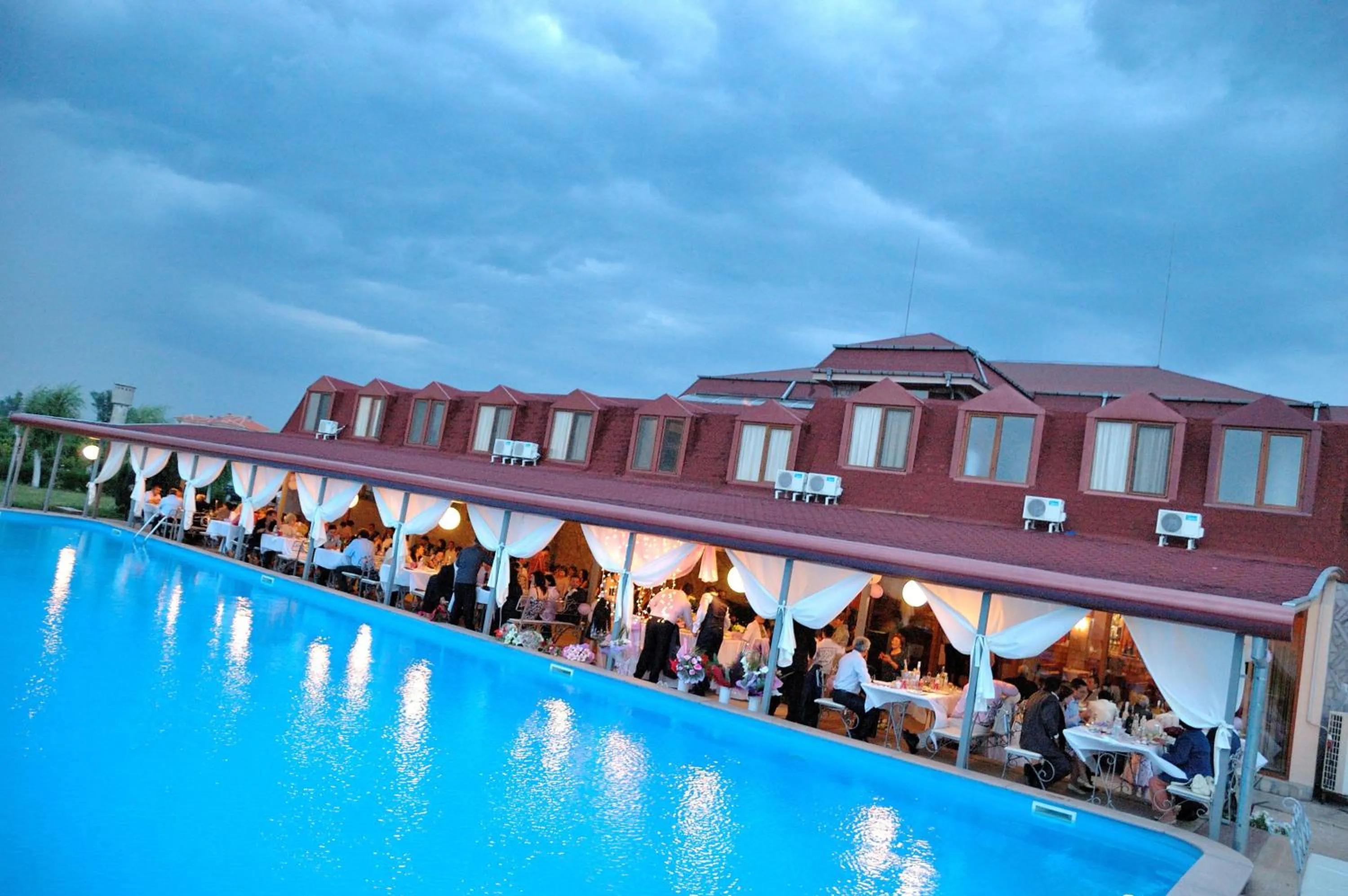 Property building in Hotel Racic Self-Check In