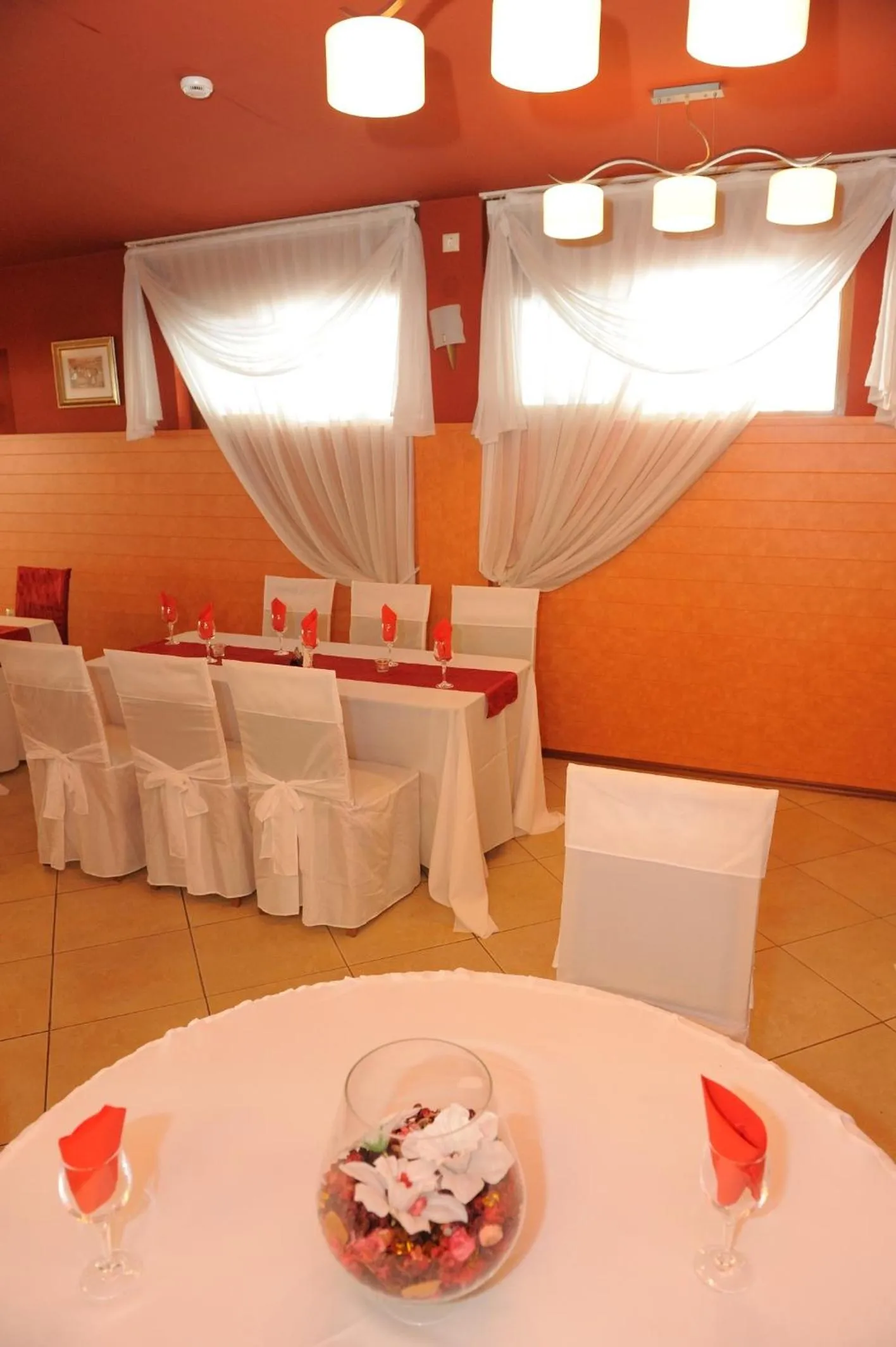 Restaurant/places to eat in Hotel Racic Self-Check In