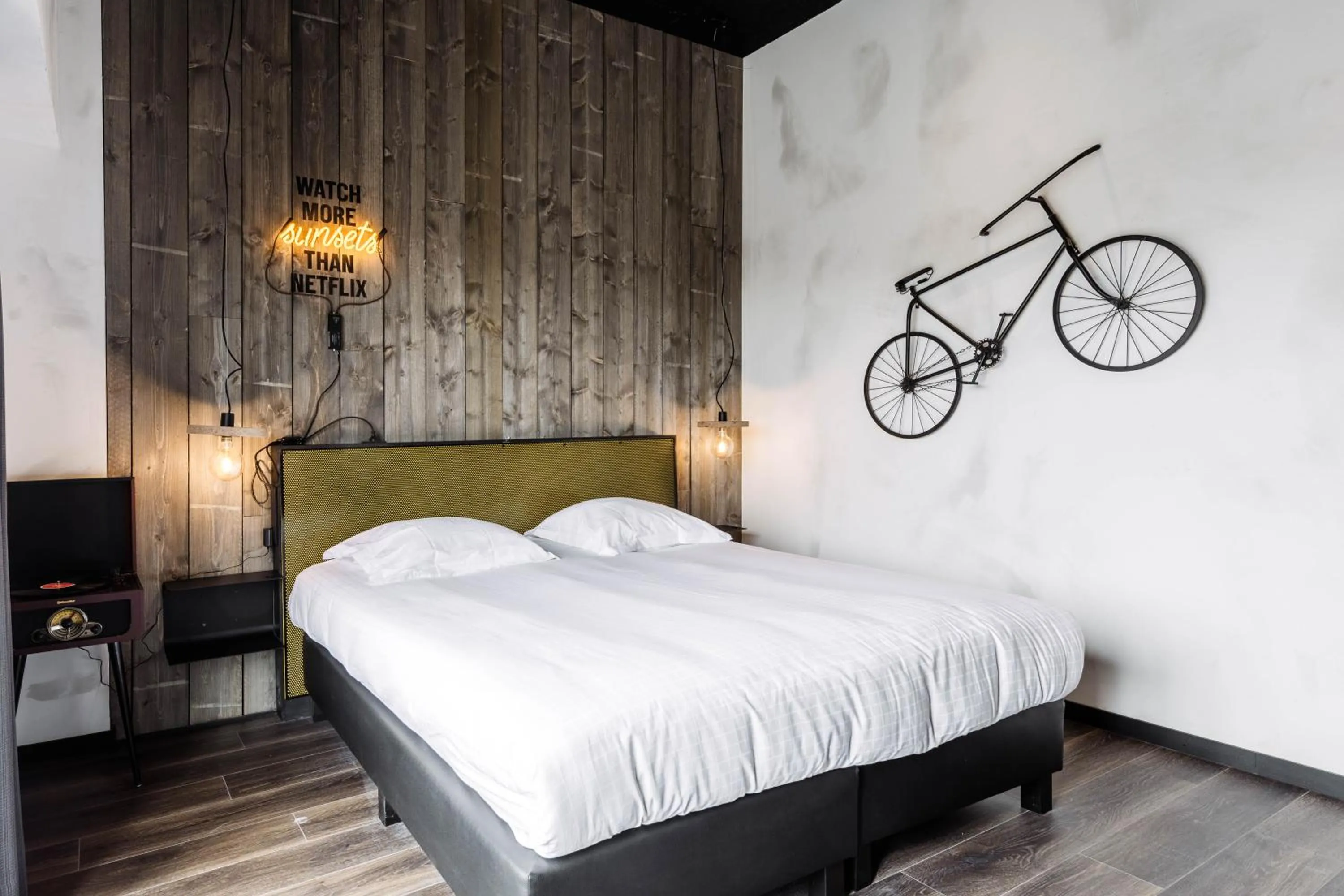 Bed in Upstairs Hotel