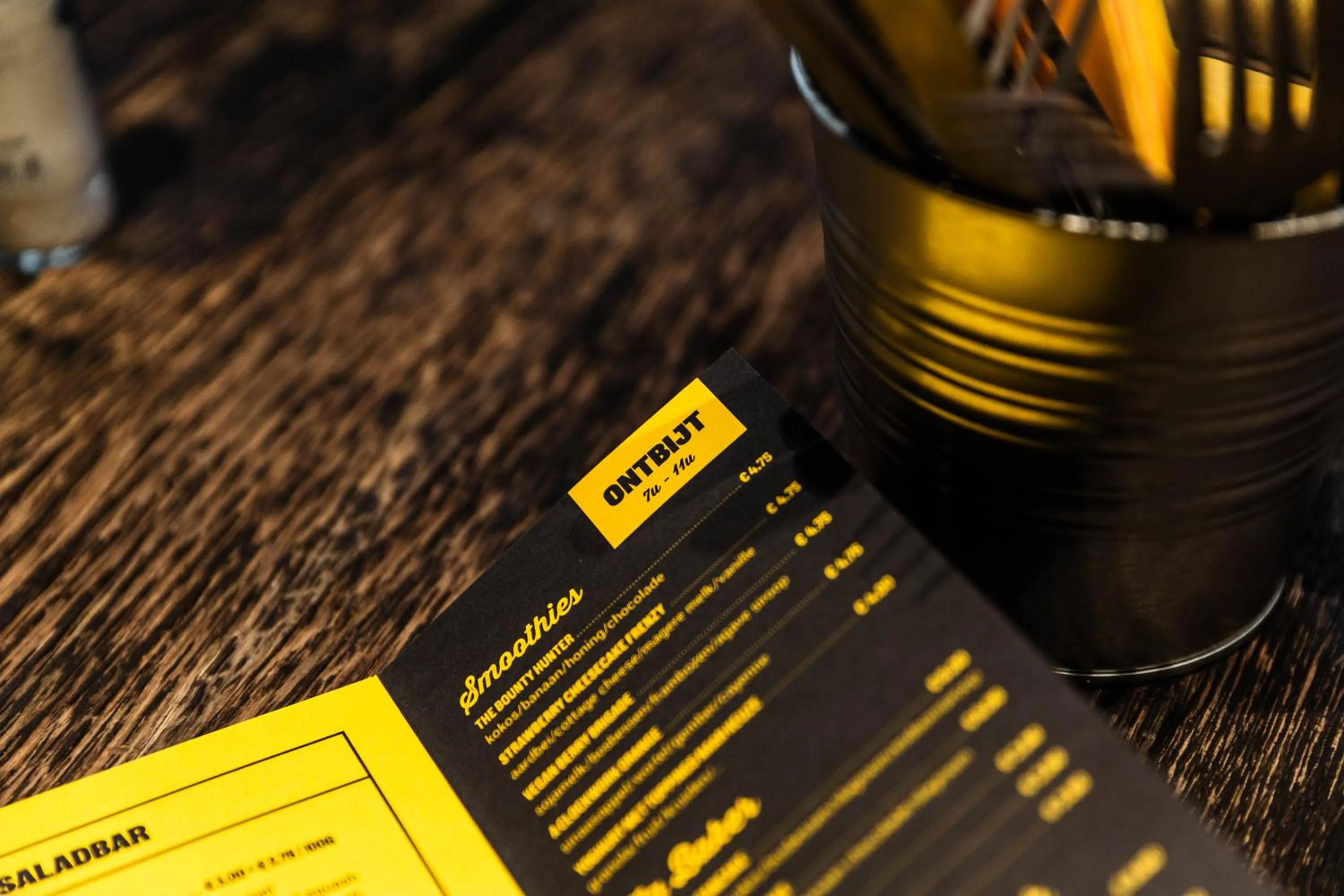 Restaurant/places to eat in Upstairs Hotel