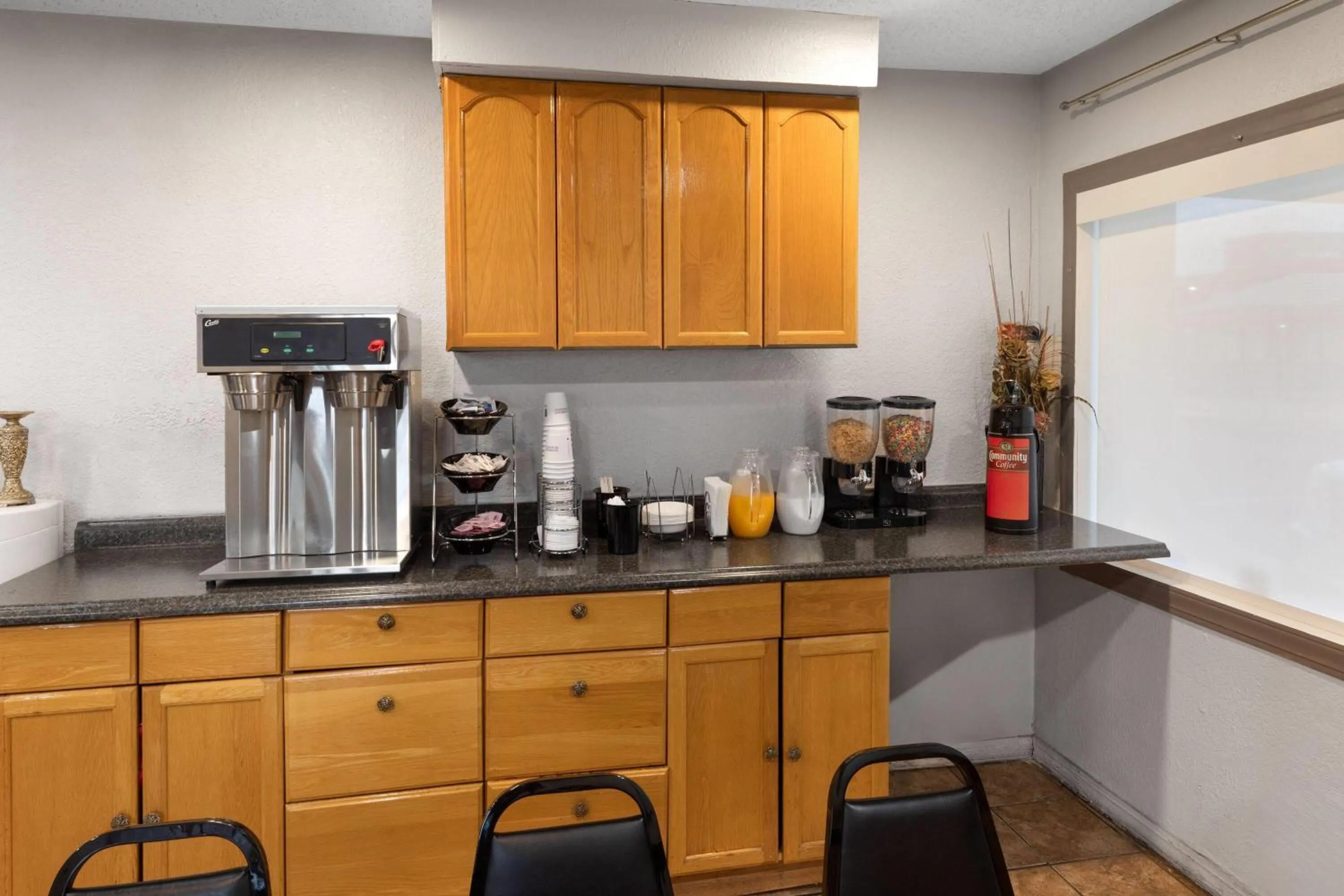 Breakfast in Travelodge by Wyndham New Braunfels