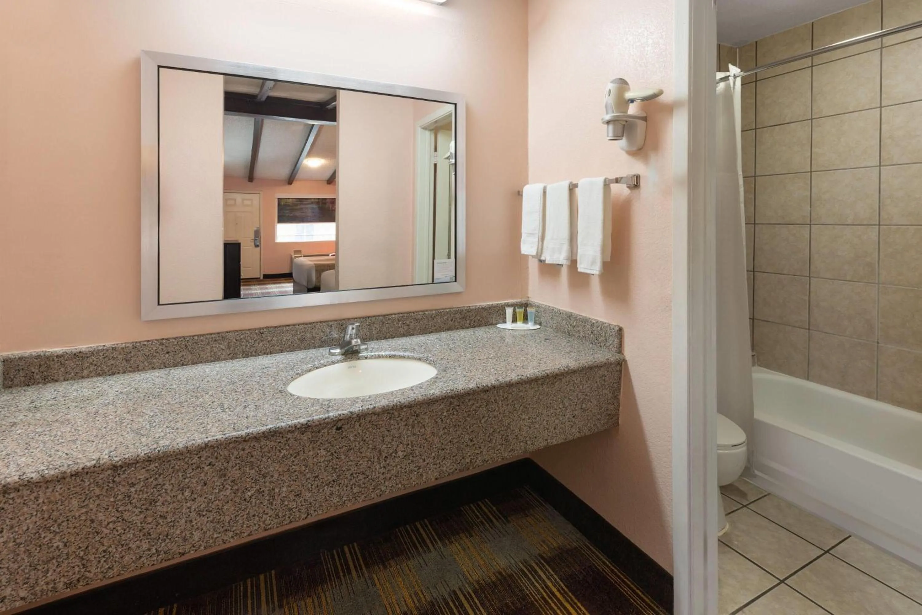 Bathroom in Travelodge by Wyndham New Braunfels