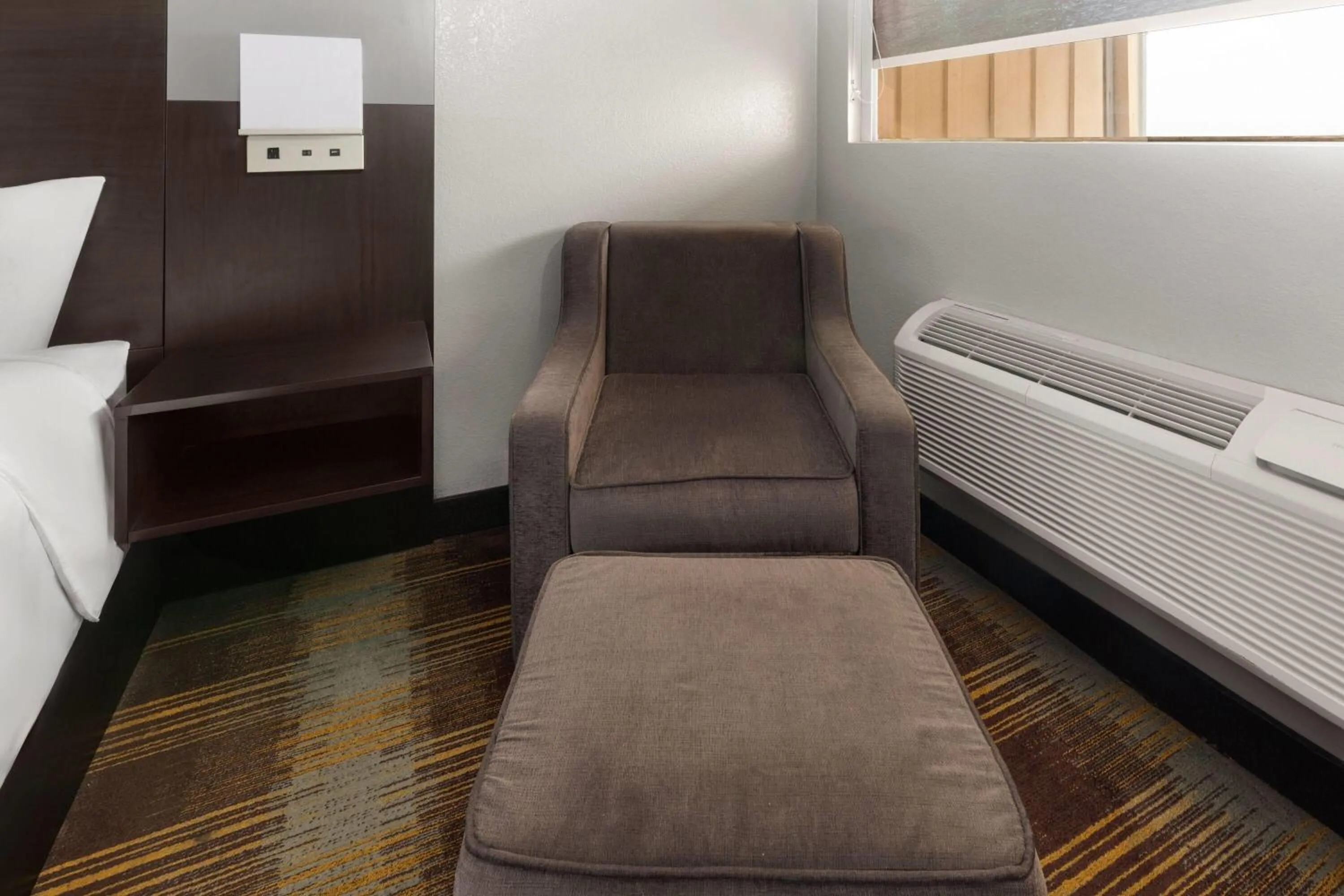 Photo of the whole room, Bed in Travelodge by Wyndham New Braunfels