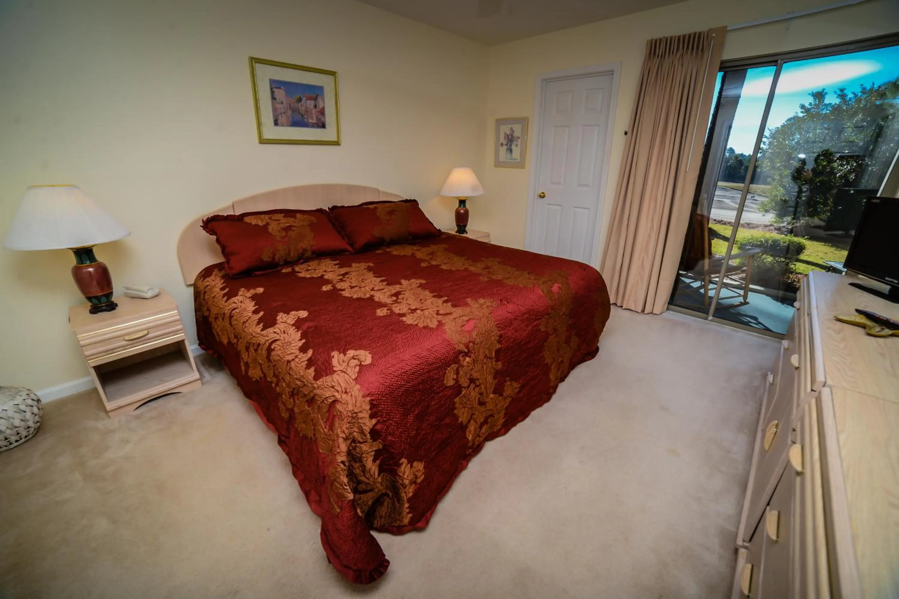 Bedroom, Bed in Litchfield Beach & Golf Resort