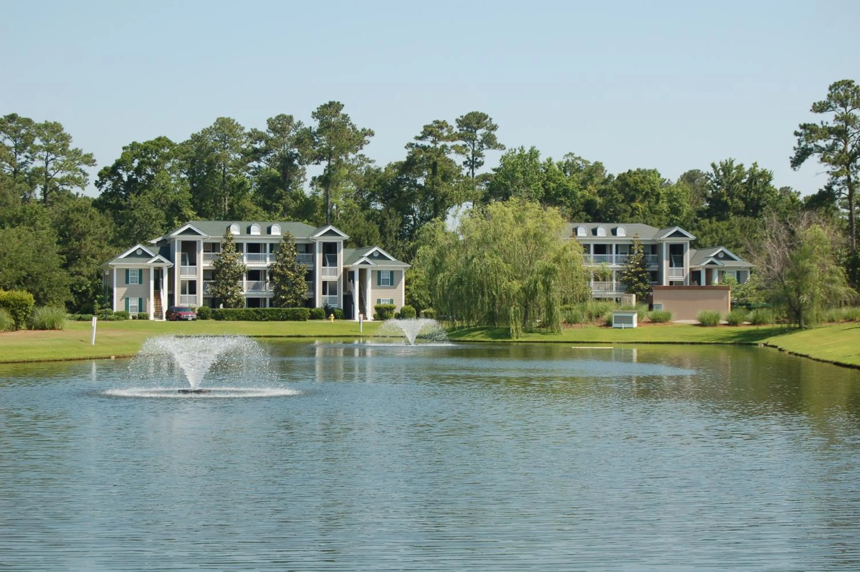 Property building in Litchfield Beach & Golf Resort