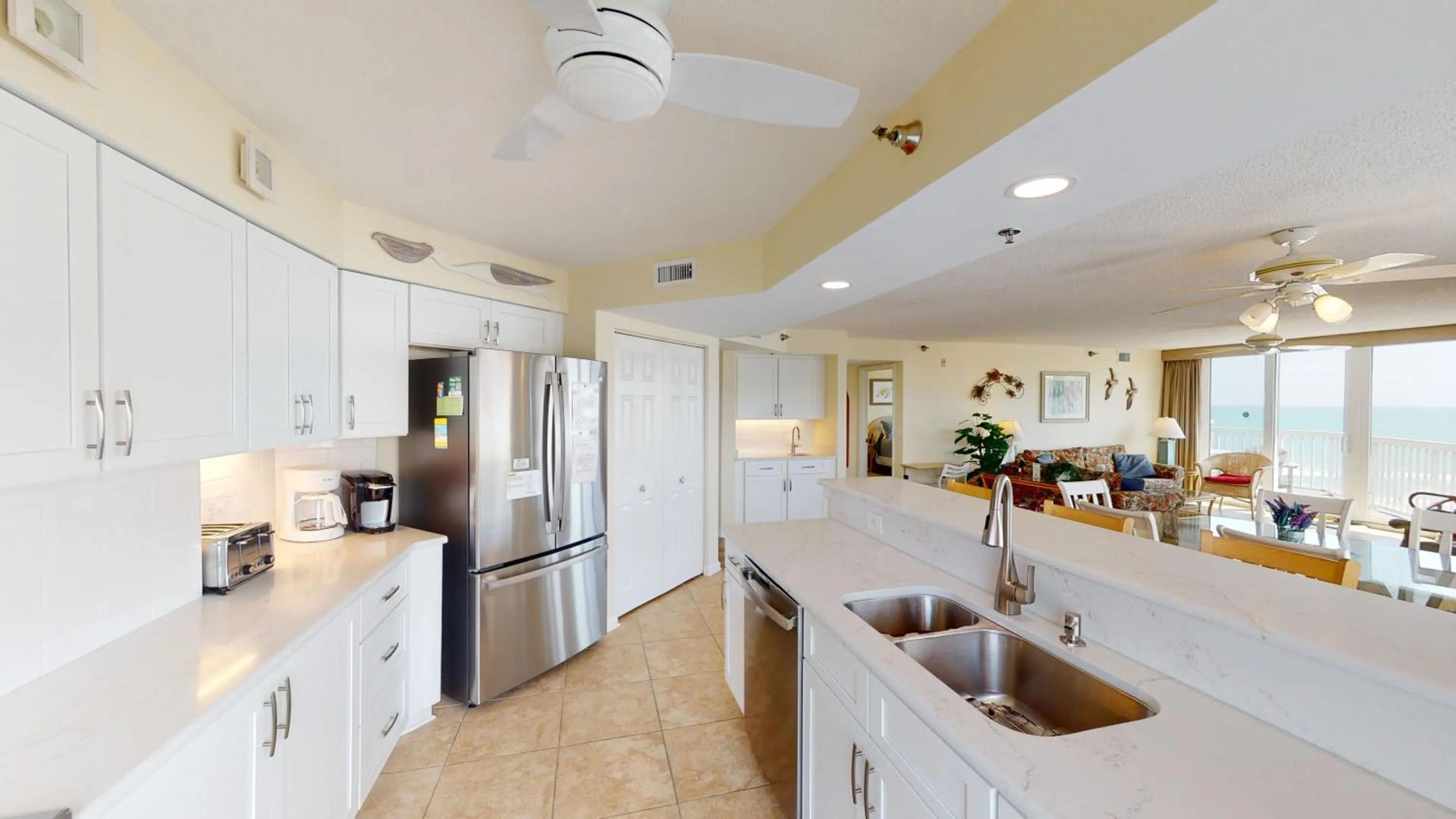 Kitchen or kitchenette in Litchfield Beach & Golf Resort