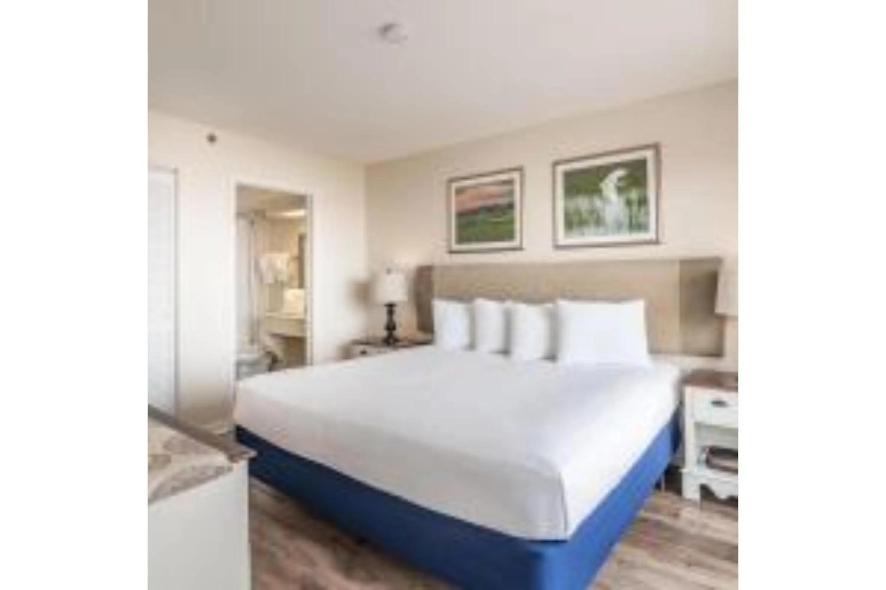 Bedroom, Bed in Litchfield Beach & Golf Resort