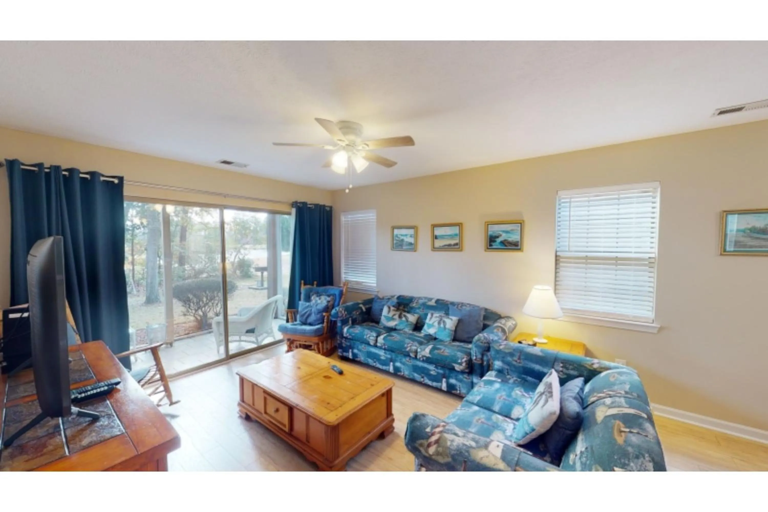 Living room in Litchfield Beach & Golf Resort