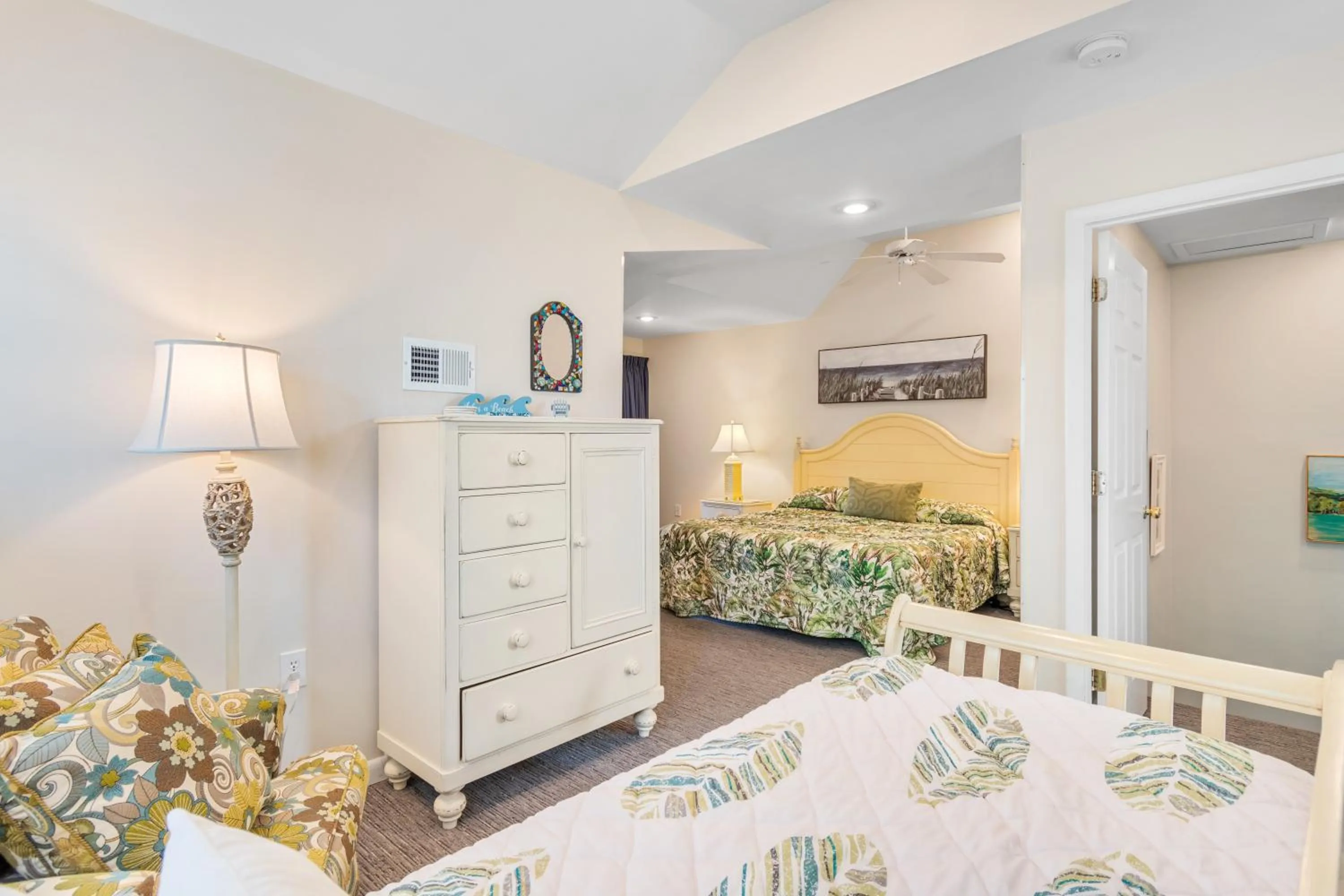 Bed in Litchfield Beach & Golf Resort