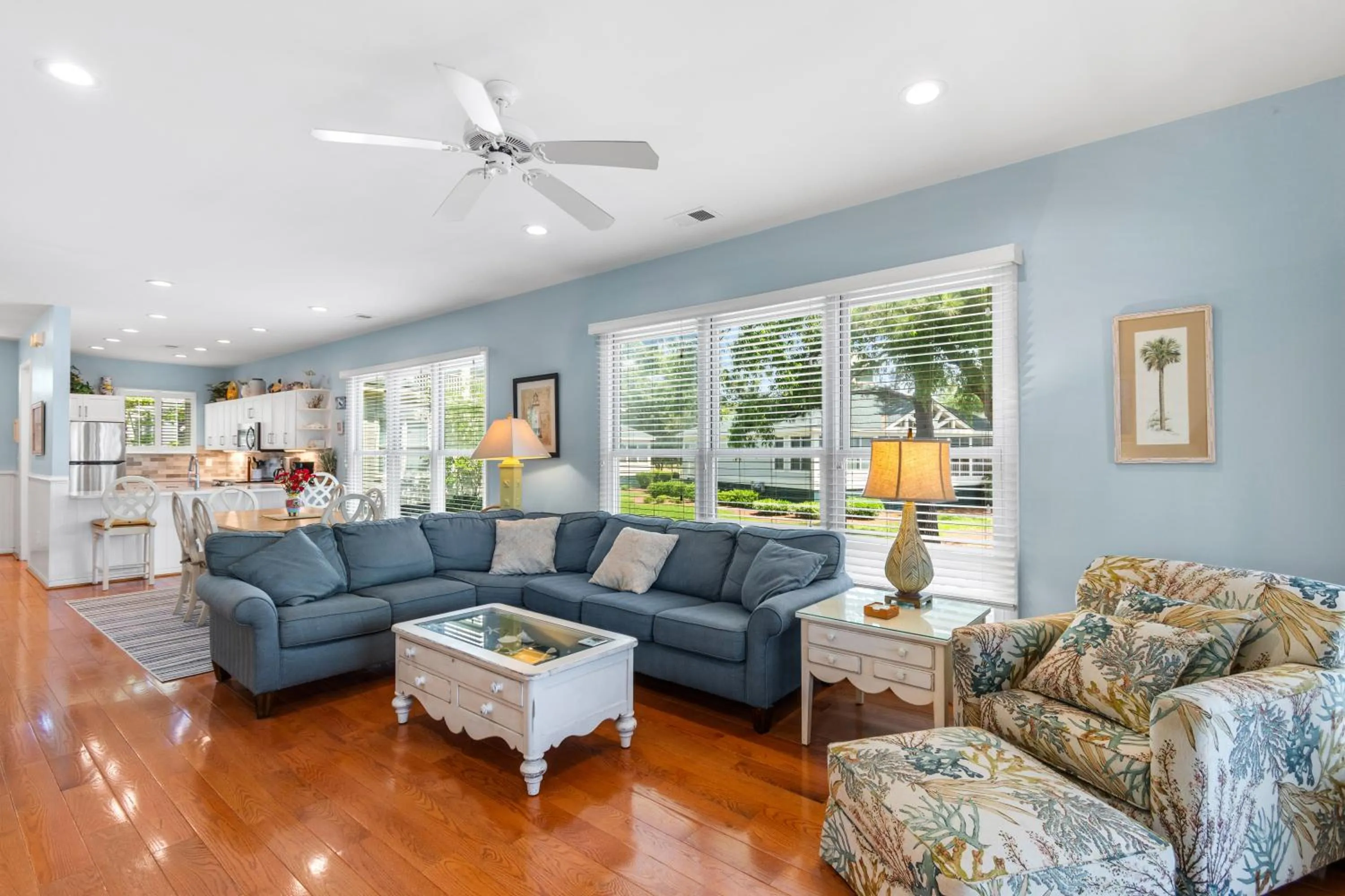 Living room in Litchfield Beach & Golf Resort