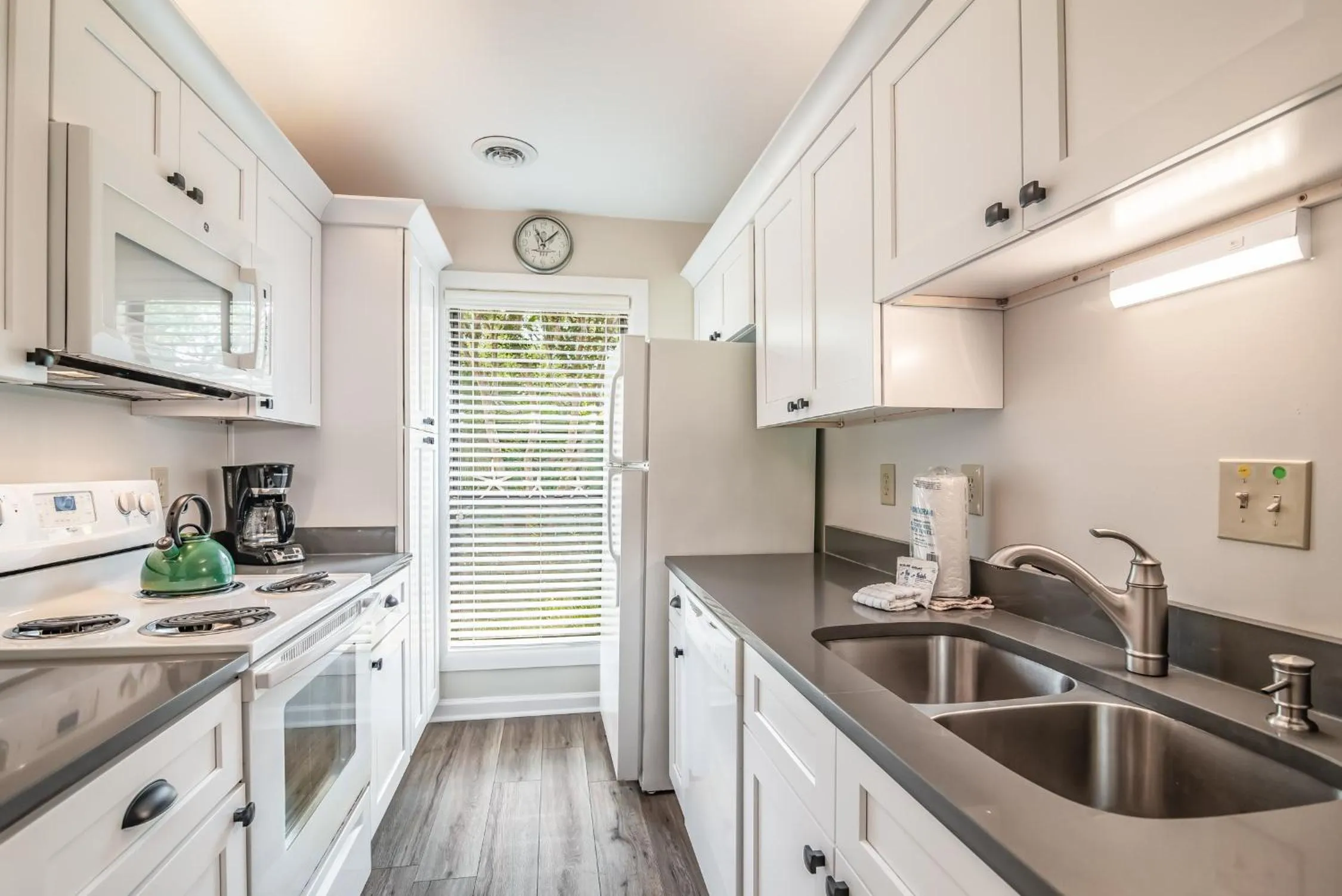 Kitchen or kitchenette in Litchfield Beach & Golf Resort