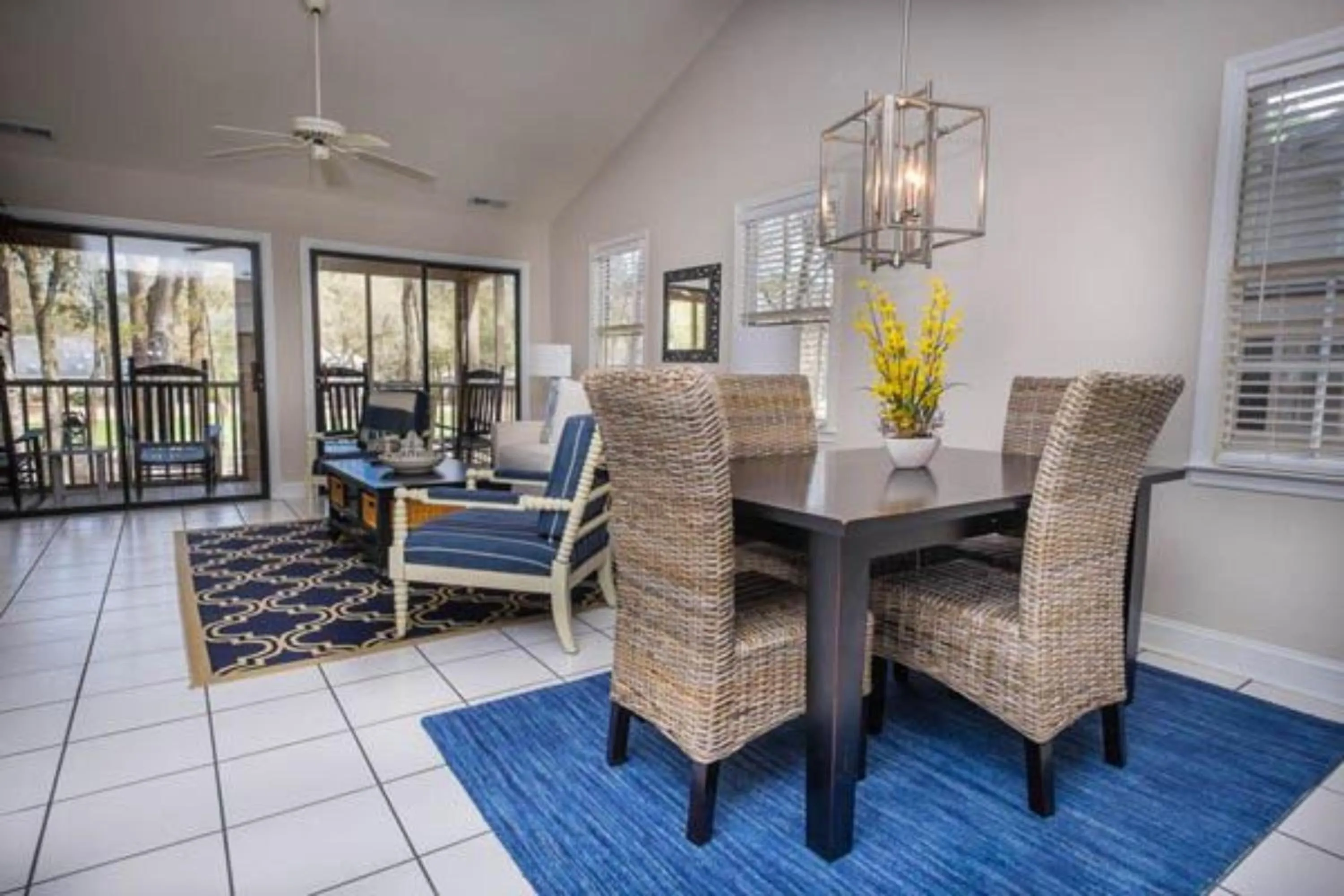 Dining area in Litchfield Beach & Golf Resort