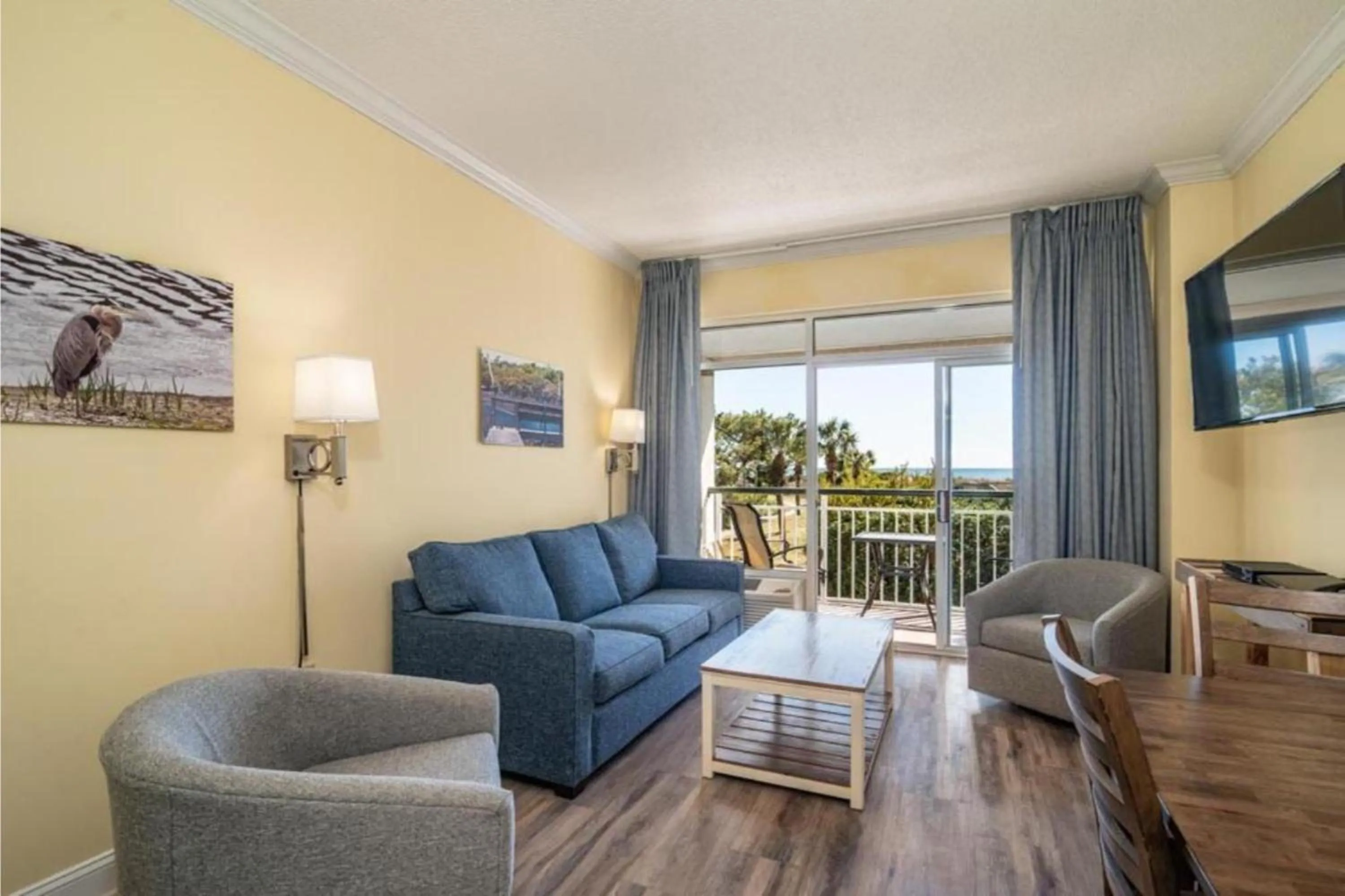 Living room in Litchfield Beach & Golf Resort