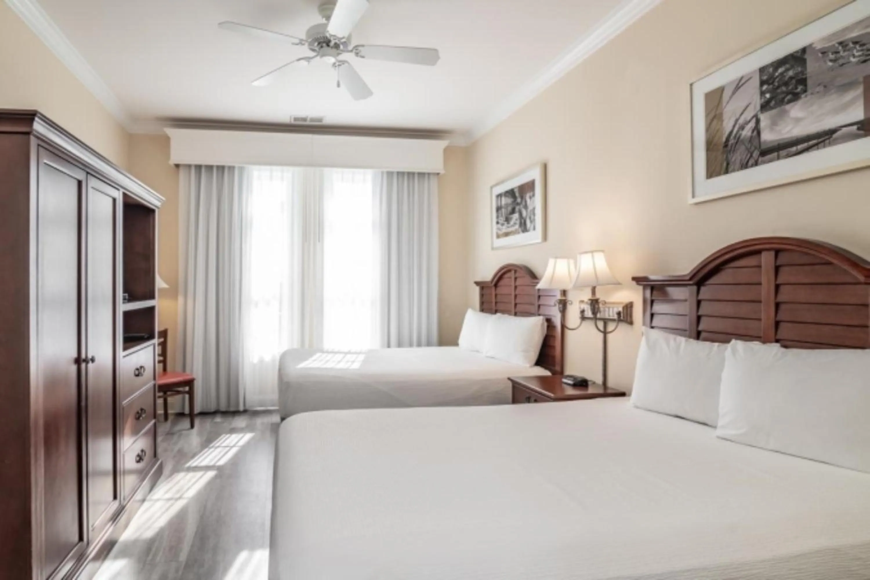 Bedroom, Bed in Litchfield Beach & Golf Resort