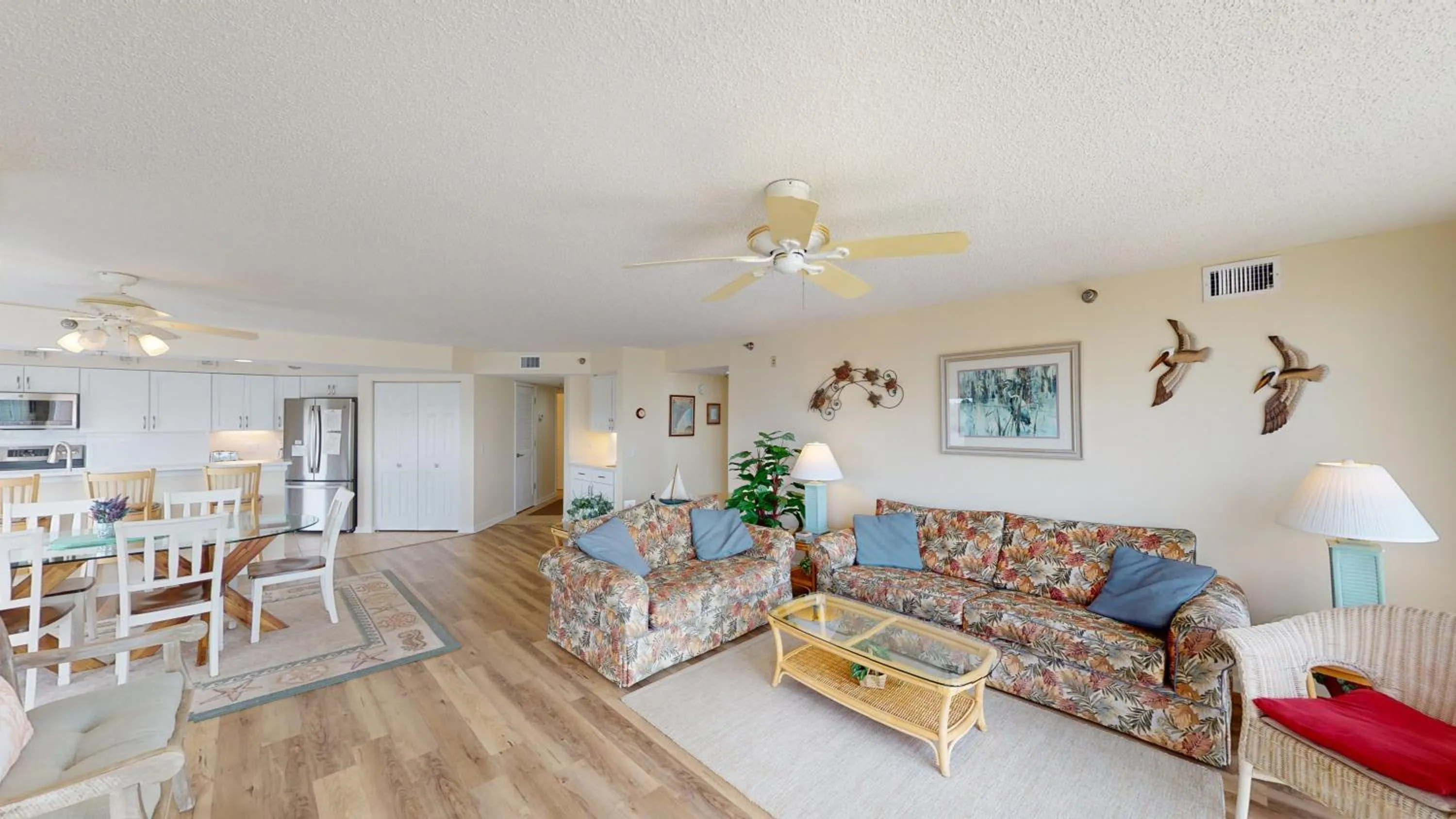 Living room in Litchfield Beach & Golf Resort