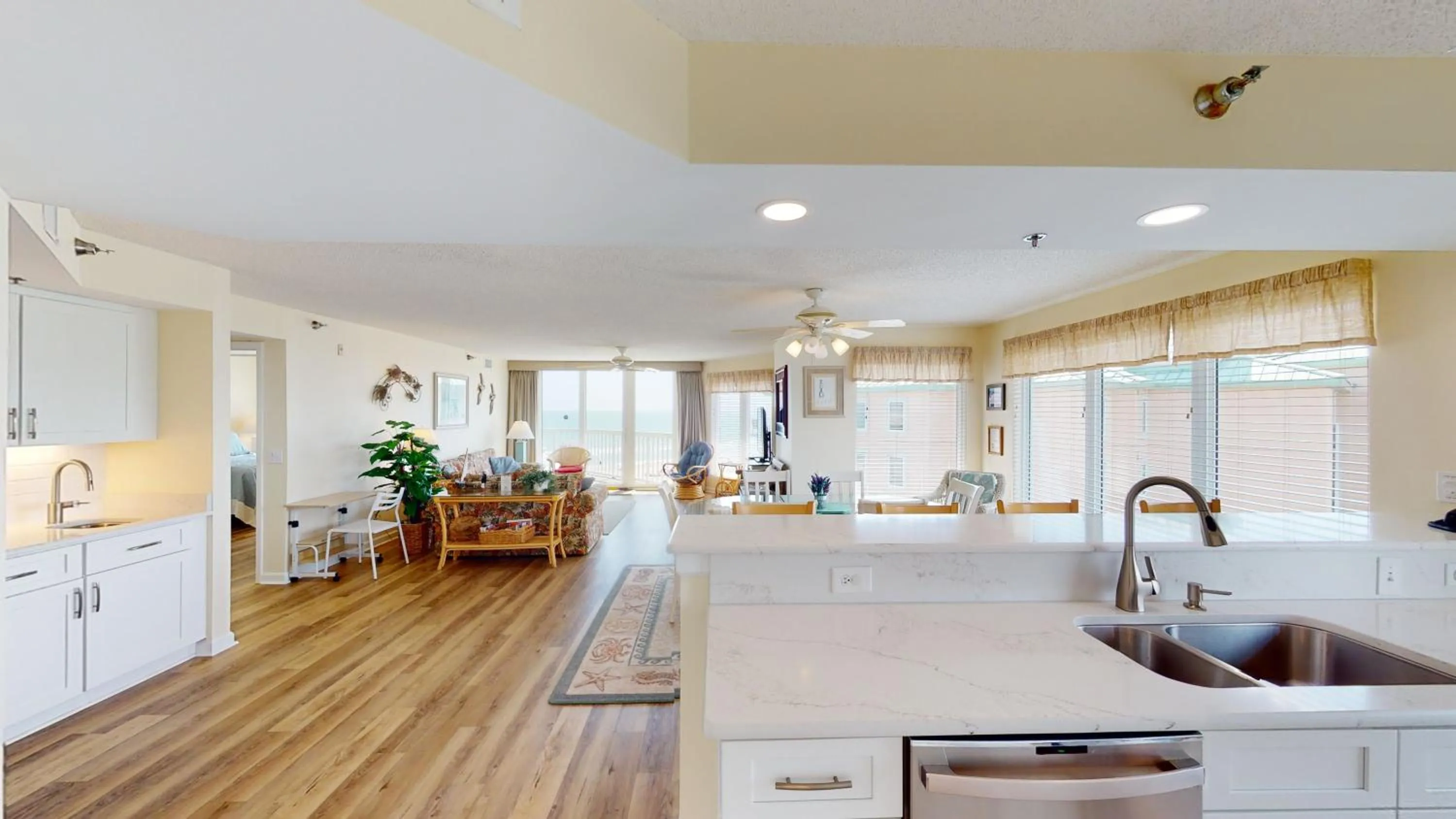 Kitchen or kitchenette in Litchfield Beach & Golf Resort