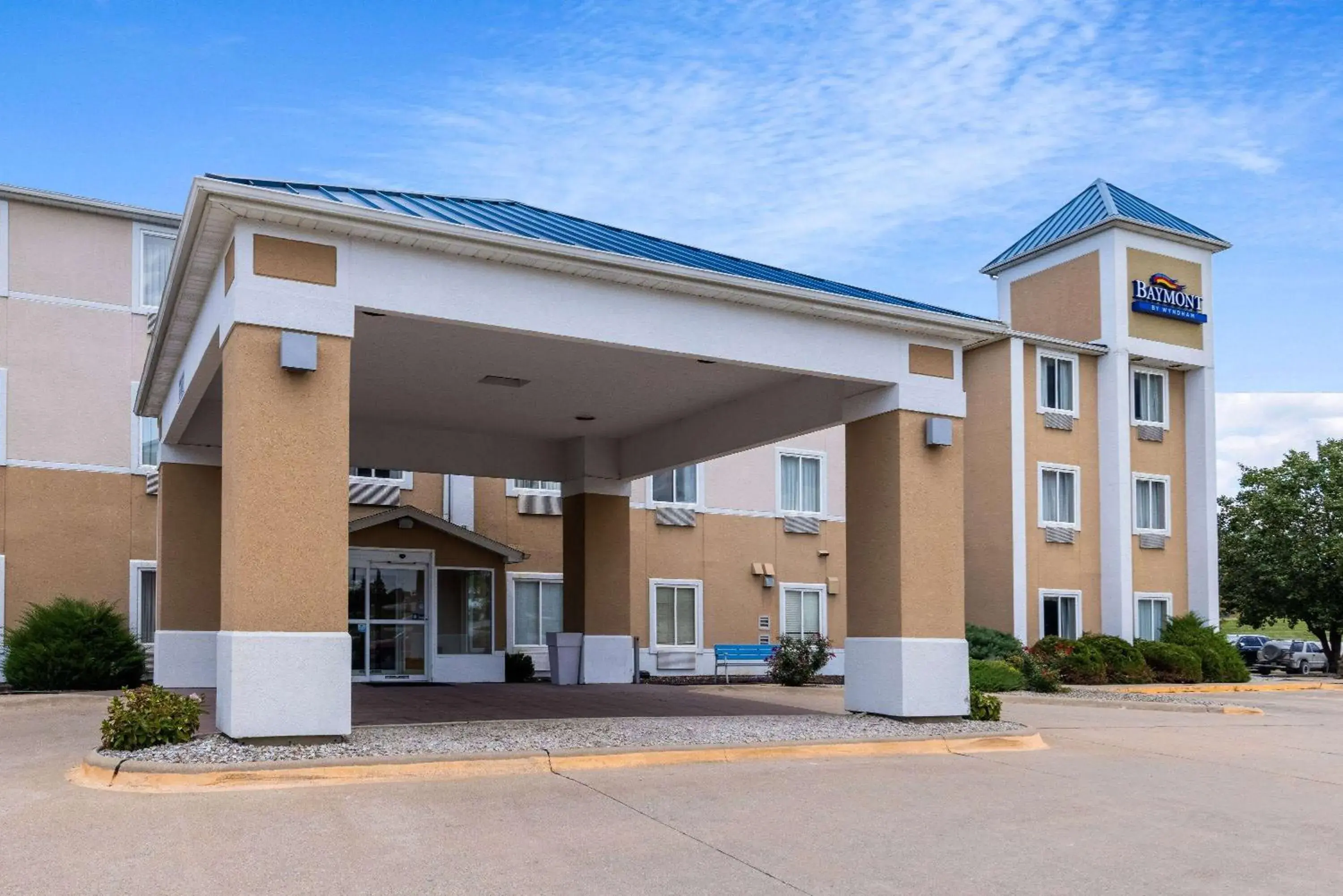 Property building in Baymont by Wyndham Kirksville University Area Property building in Baymont by Wyndham Kirksville University Area