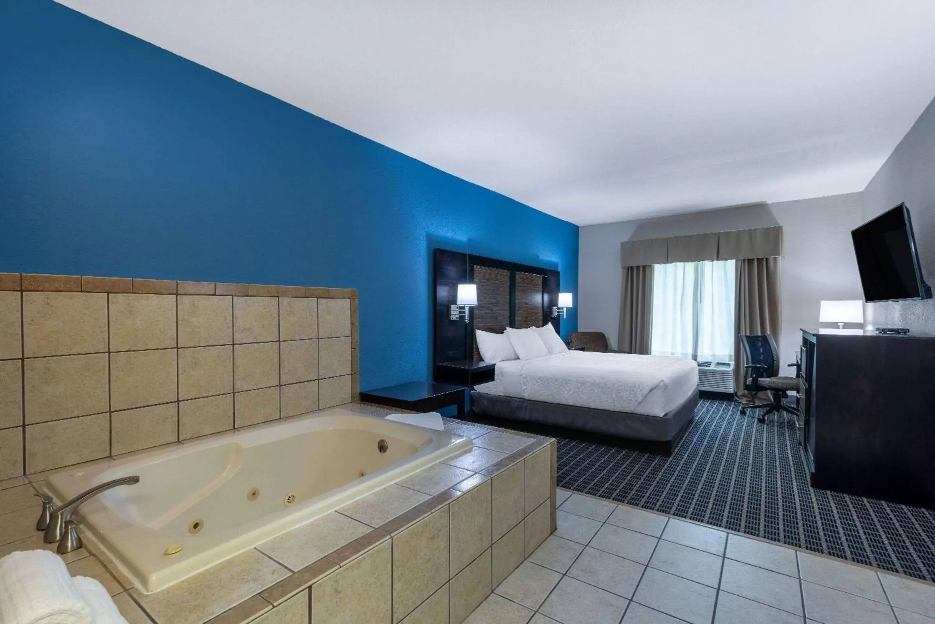 Superior King Studio Suite - Non-Smoking in Baymont by Wyndham Kirksville University Area Superior King Studio Suite - Non-Smoking in Baymont by Wyndham Kirksville University Area