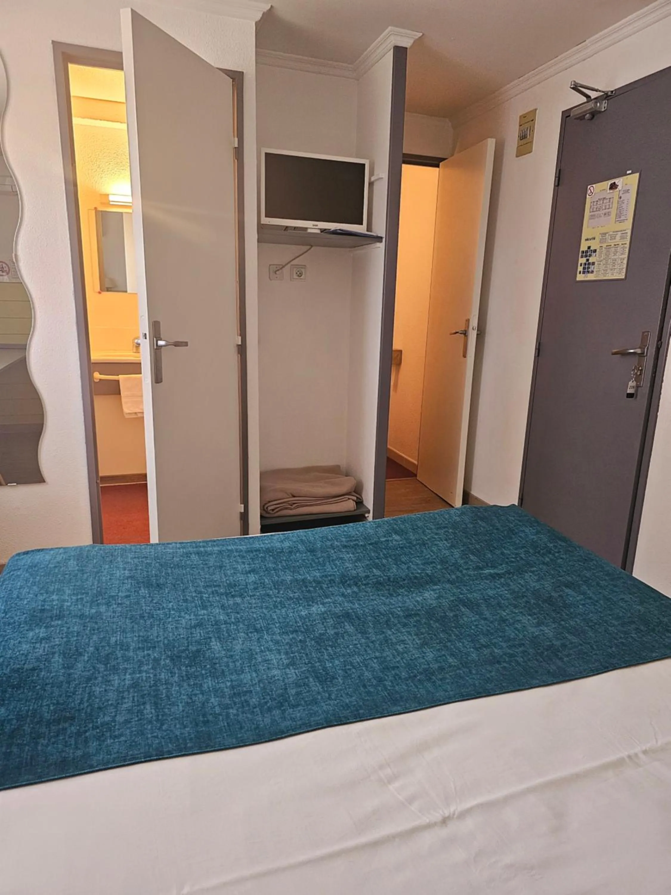 Bed in Hôtel Restaurant du Lac