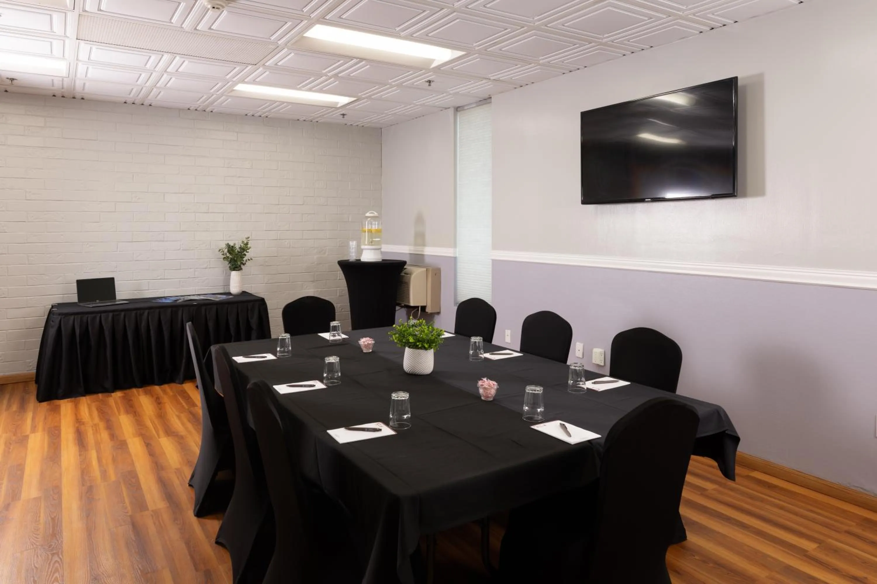 Meeting/conference room in Harbor Shores on Lake Geneva