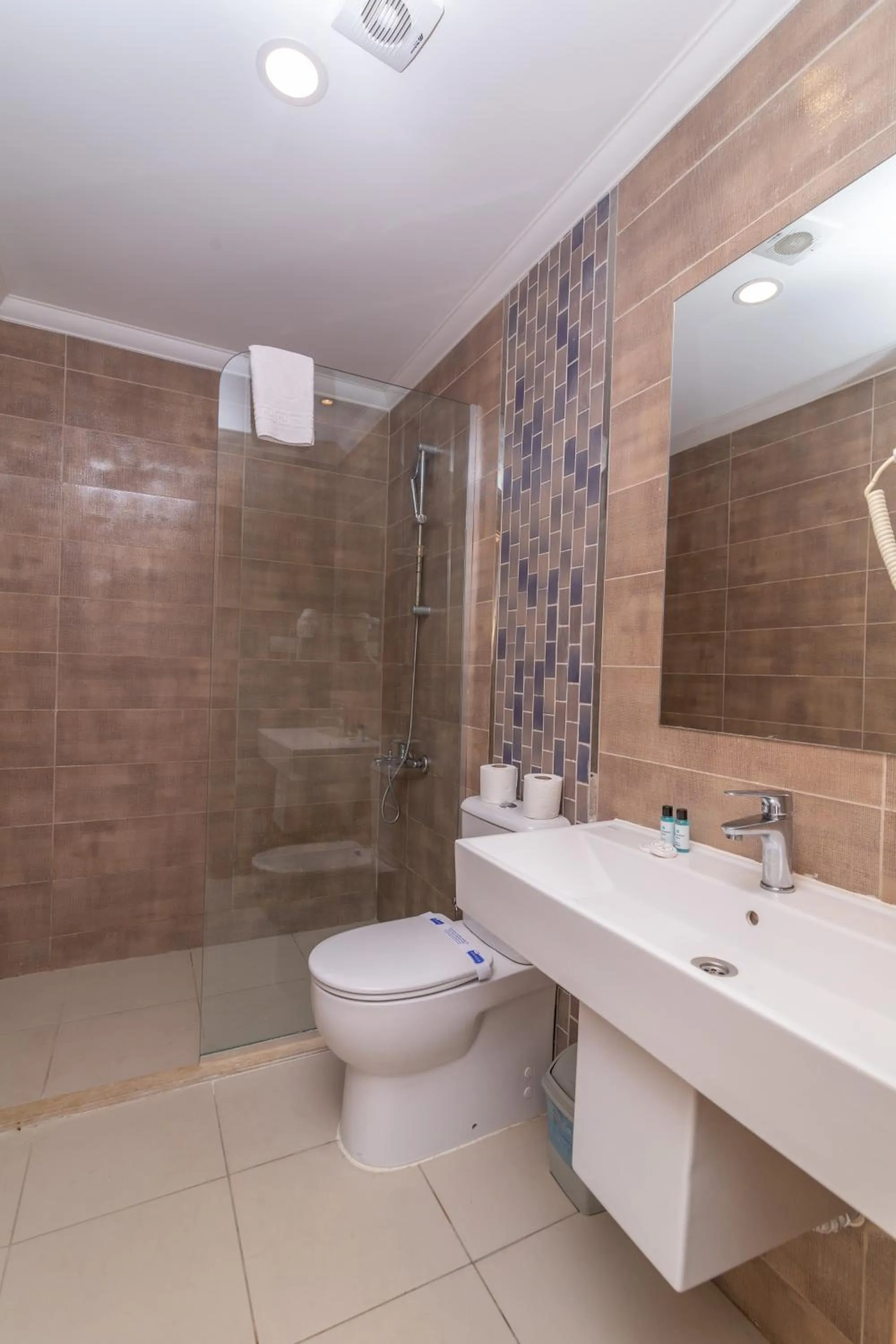 Bathroom in Ponz Hotel