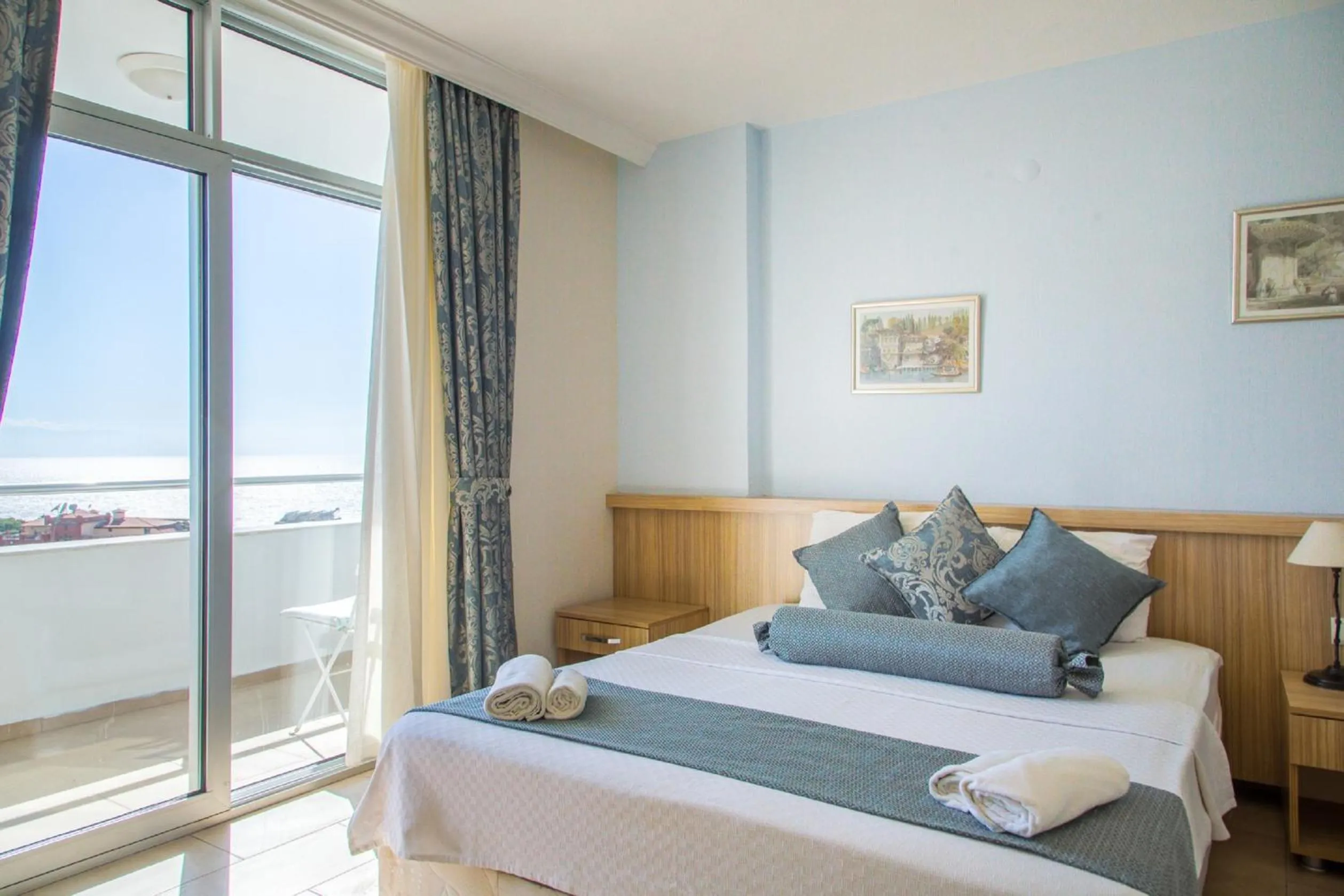 bunk bed, Bed in Ponz Hotel