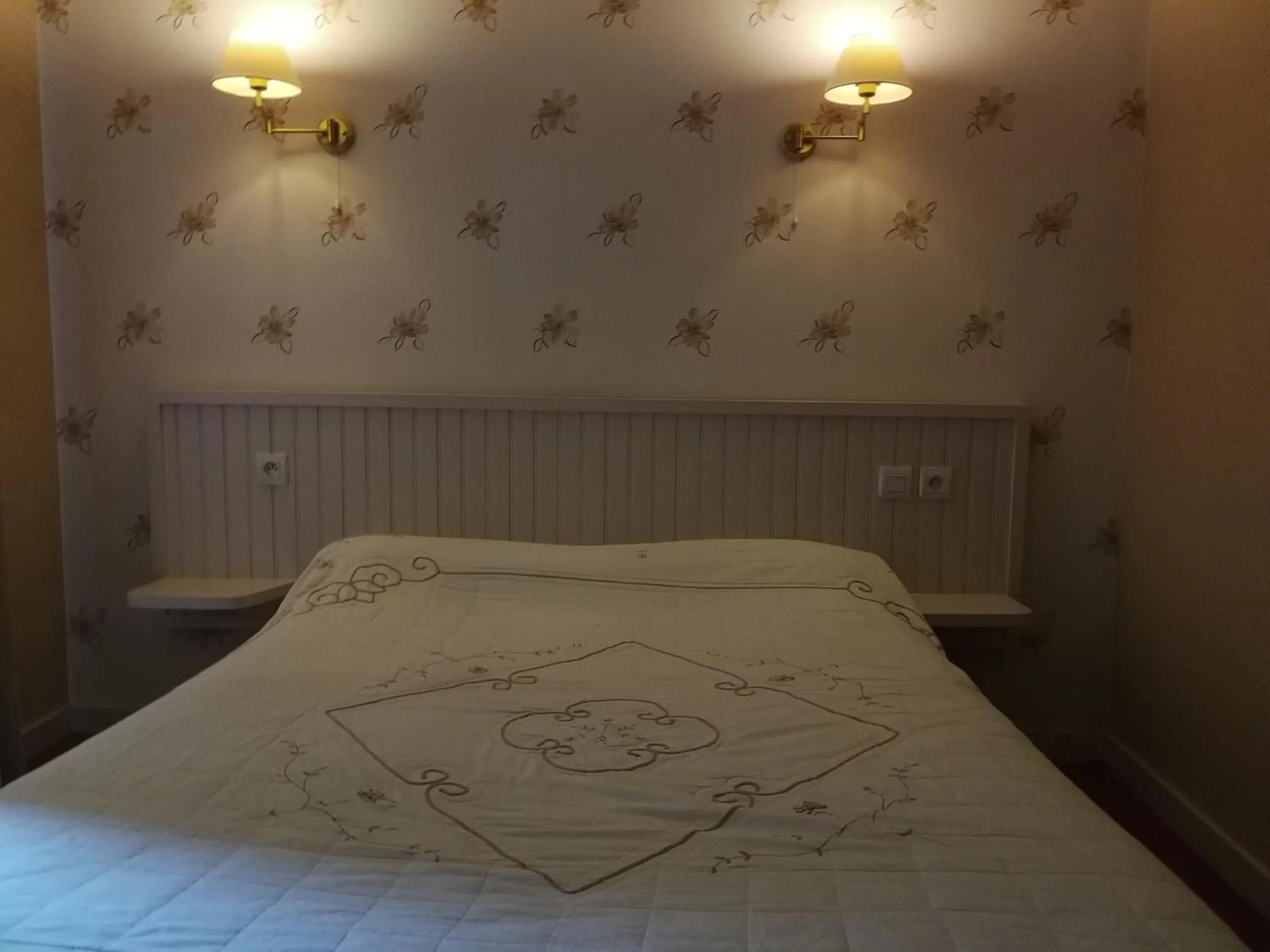 Bed in Le relais de l'Argoat