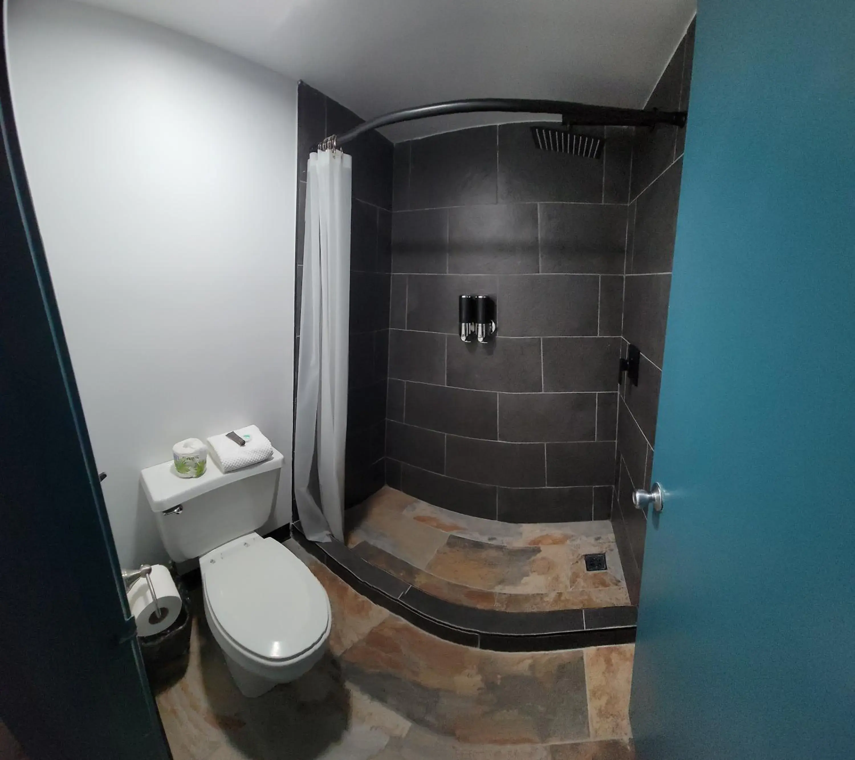 Superior King Room in Newburgh Inn Superior King Room in Newburgh Inn