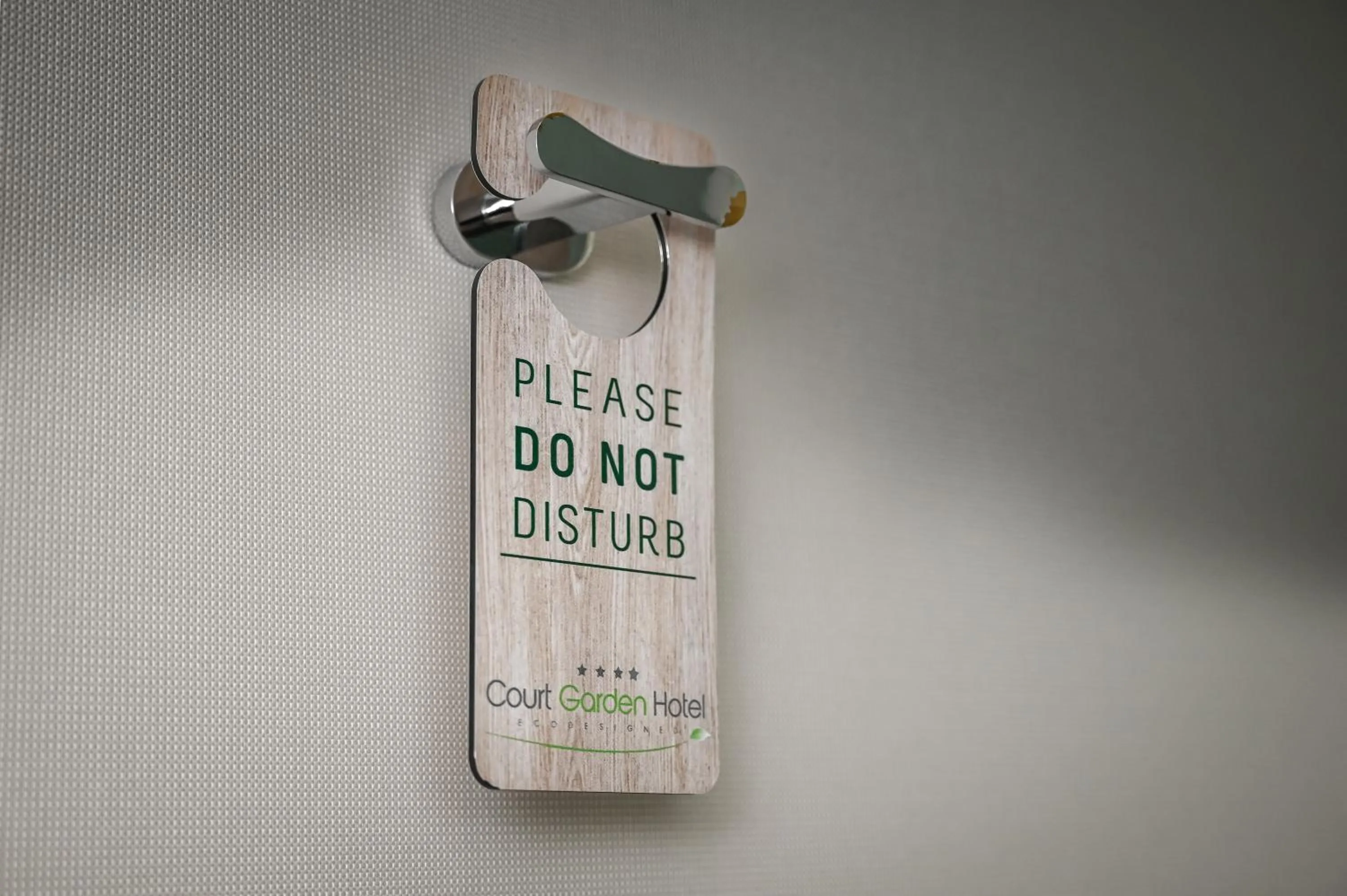 Logo/Certificate/Sign in Court Garden Hotel